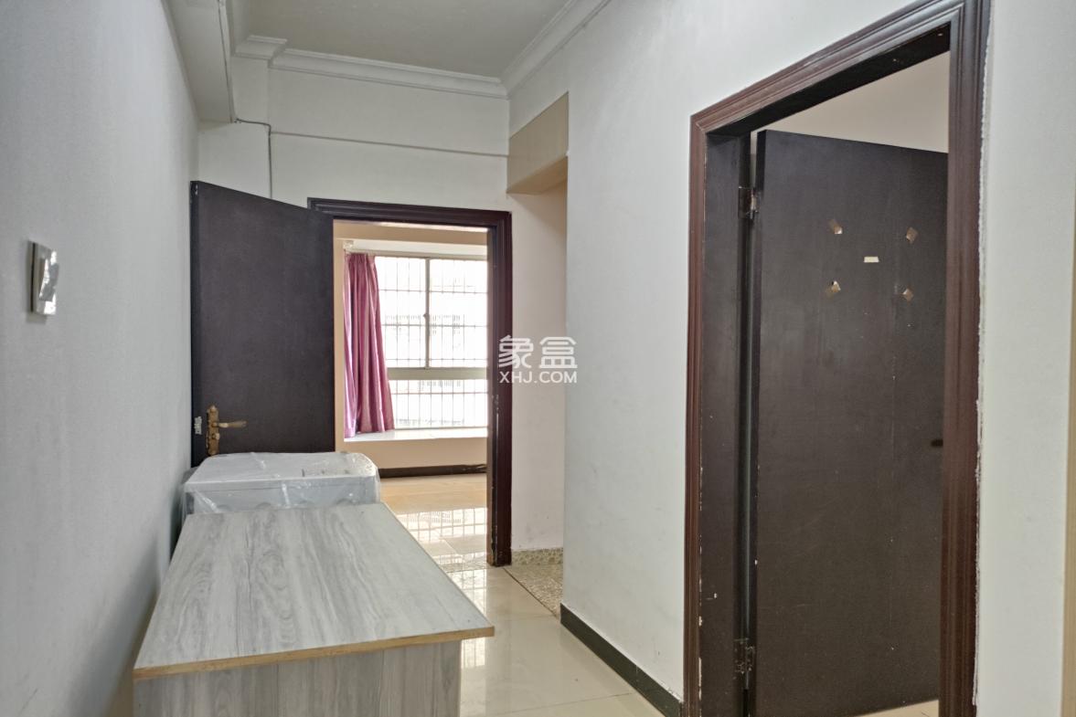 汇锦名城 5室2厅2卫 4800.0元/月 汇锦名城 5室2厅2卫 4800.0元/月室内图