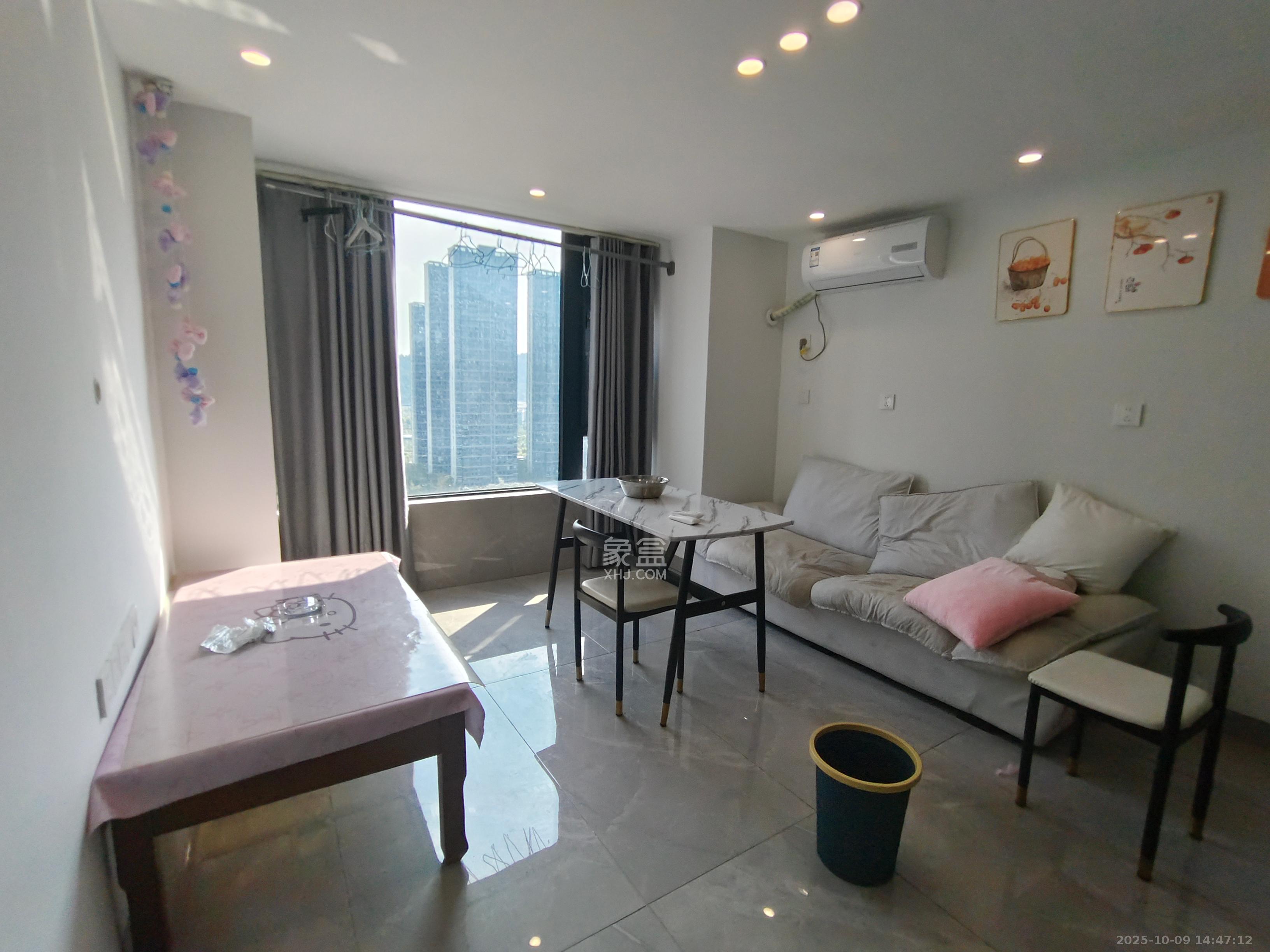 中海阅溪府 2室1厅1卫 1700.0元/月 中海阅溪府 2室1厅1卫 1700.0元/月室内图