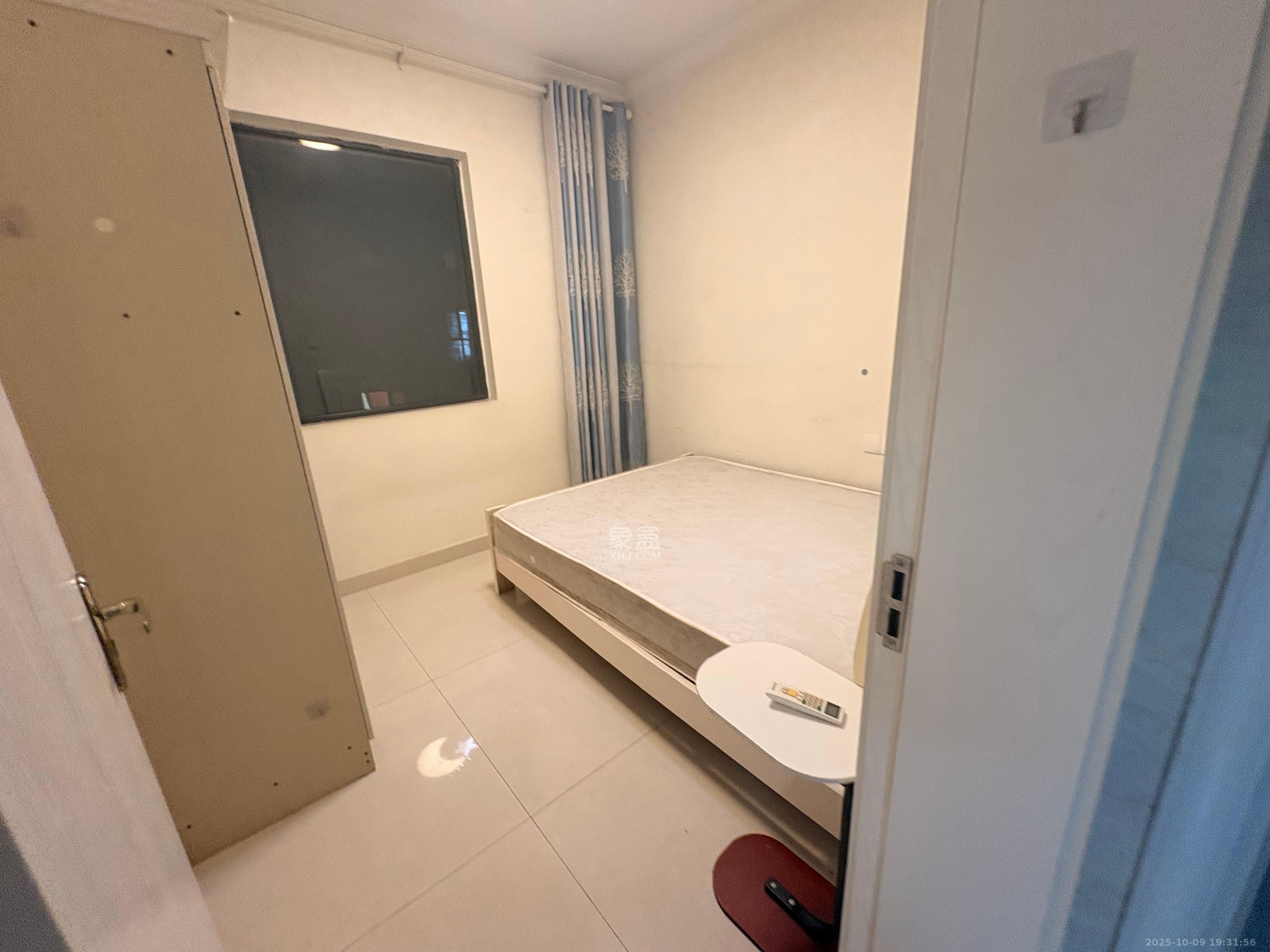 高升时代广场（冠铭商务中心）  4室2厅1卫    1800.0元/月室内图