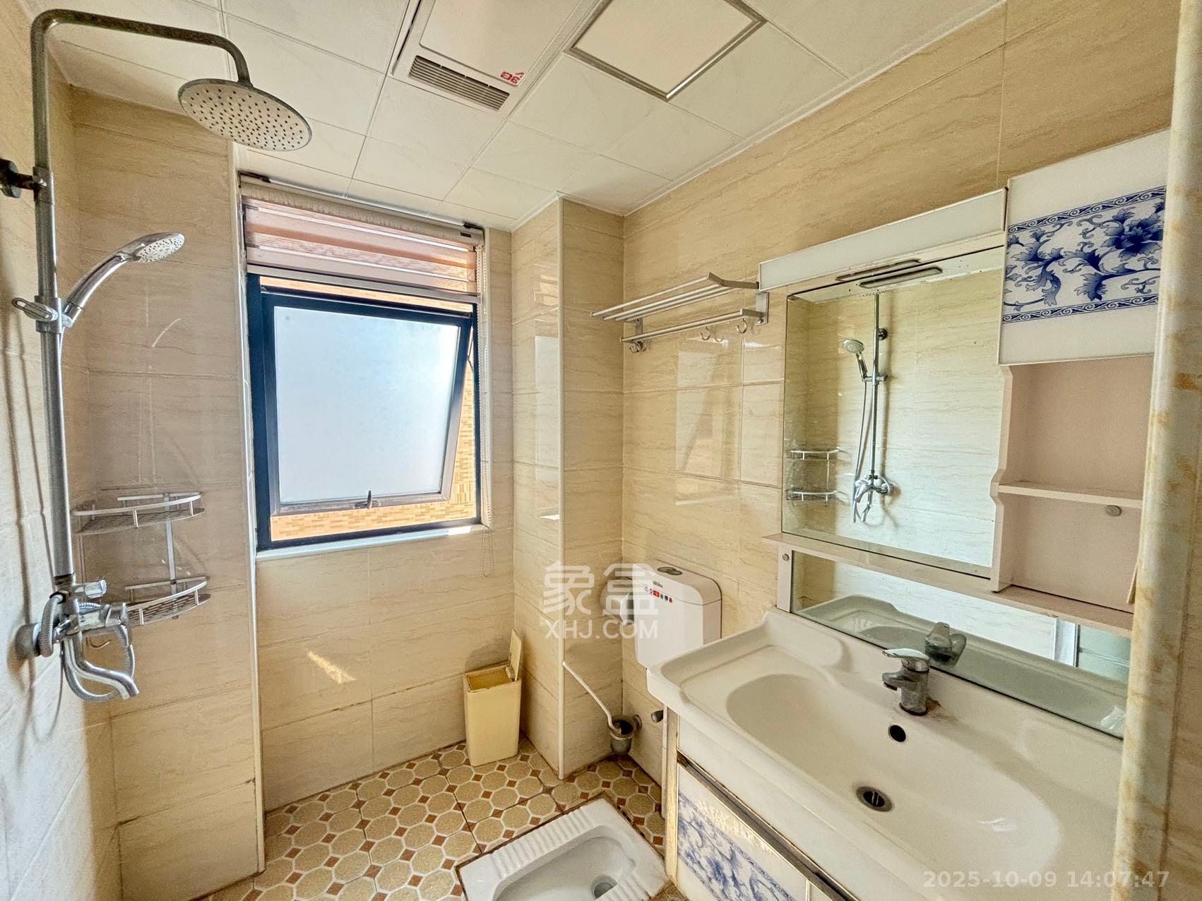 中南红领邦（红星嘉和苑）  2室1厅1卫    2000.0元/月室内图