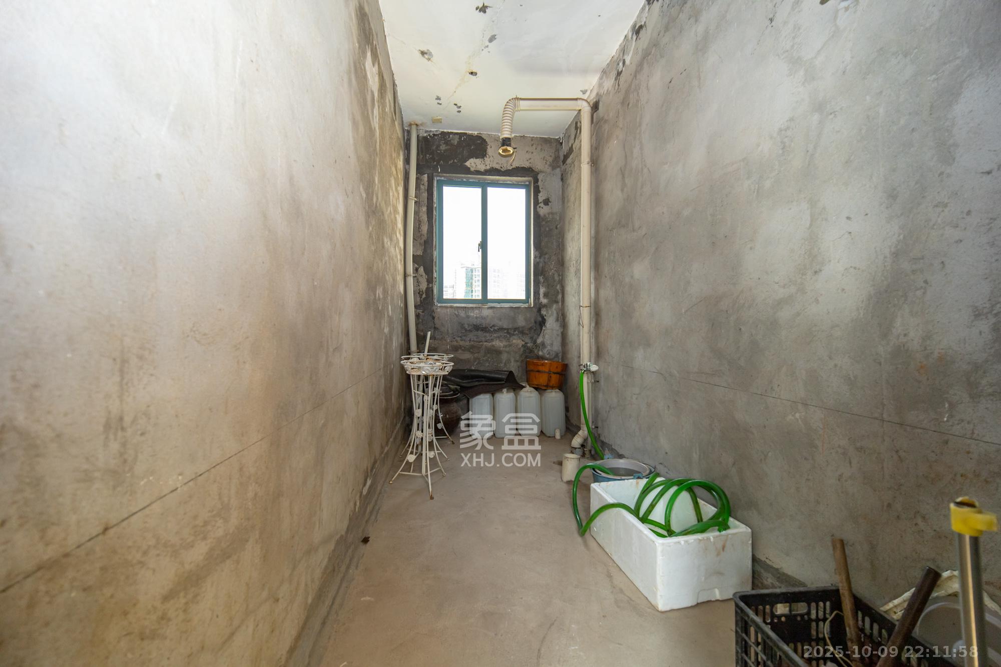 圣爵菲斯  4室2厅1卫    188.0万 圣爵菲斯  4室2厅1卫    188.0万卫生间