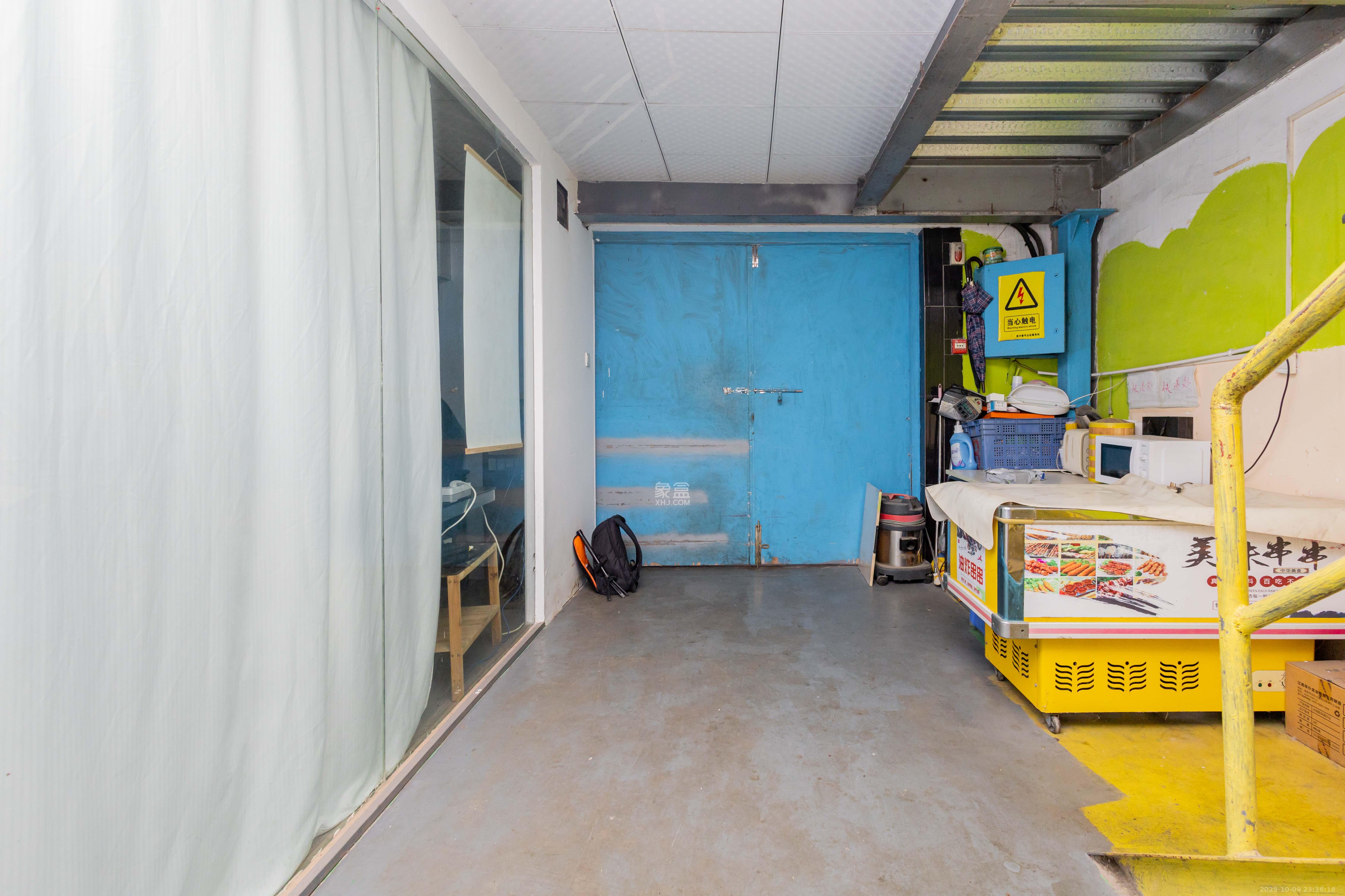 星沙壹号企业特区  1室1厅1卫    260.0万卧室