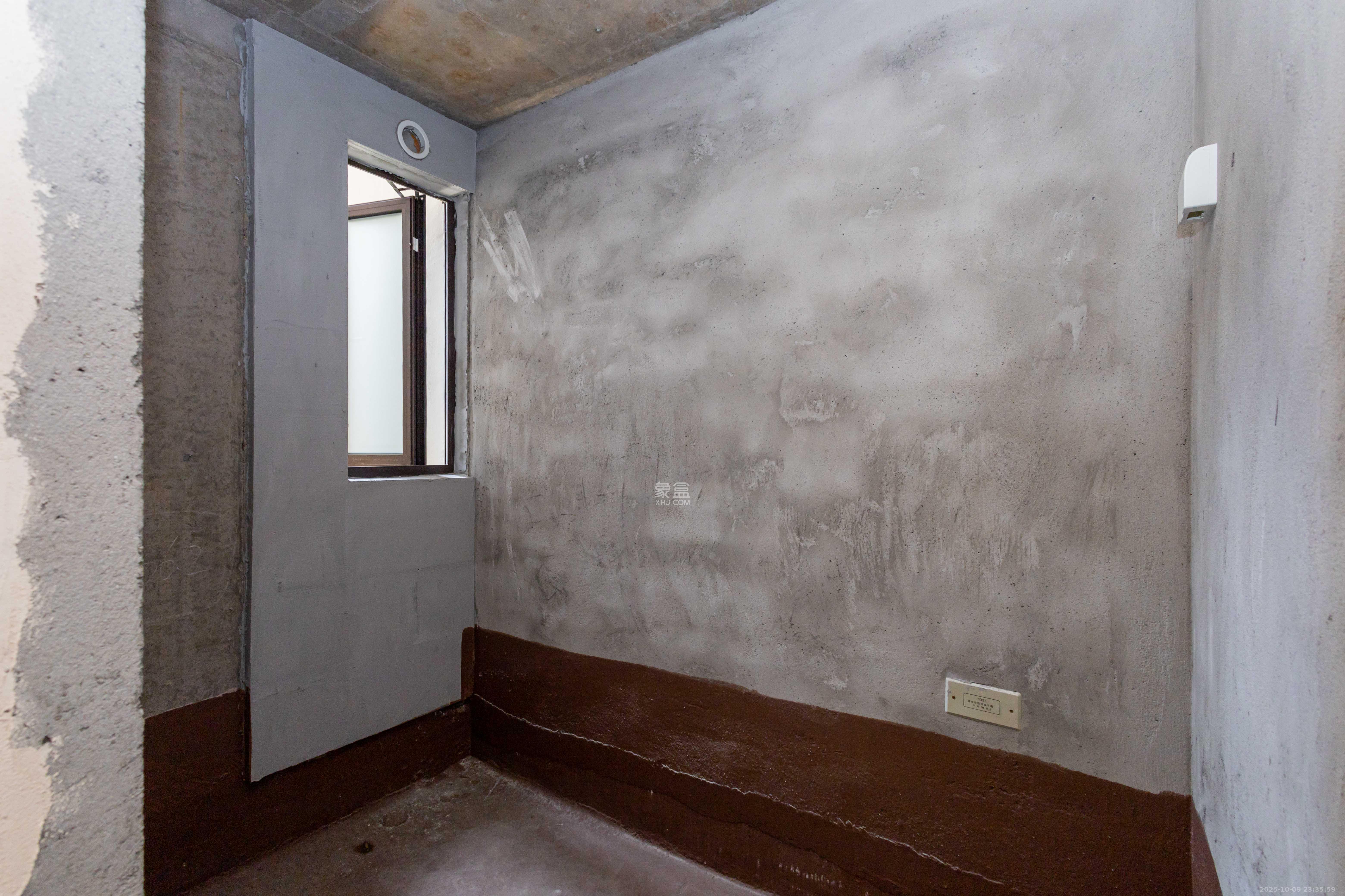 新城恒伟汇隽风华  4室2厅2卫    89.8万卫生间