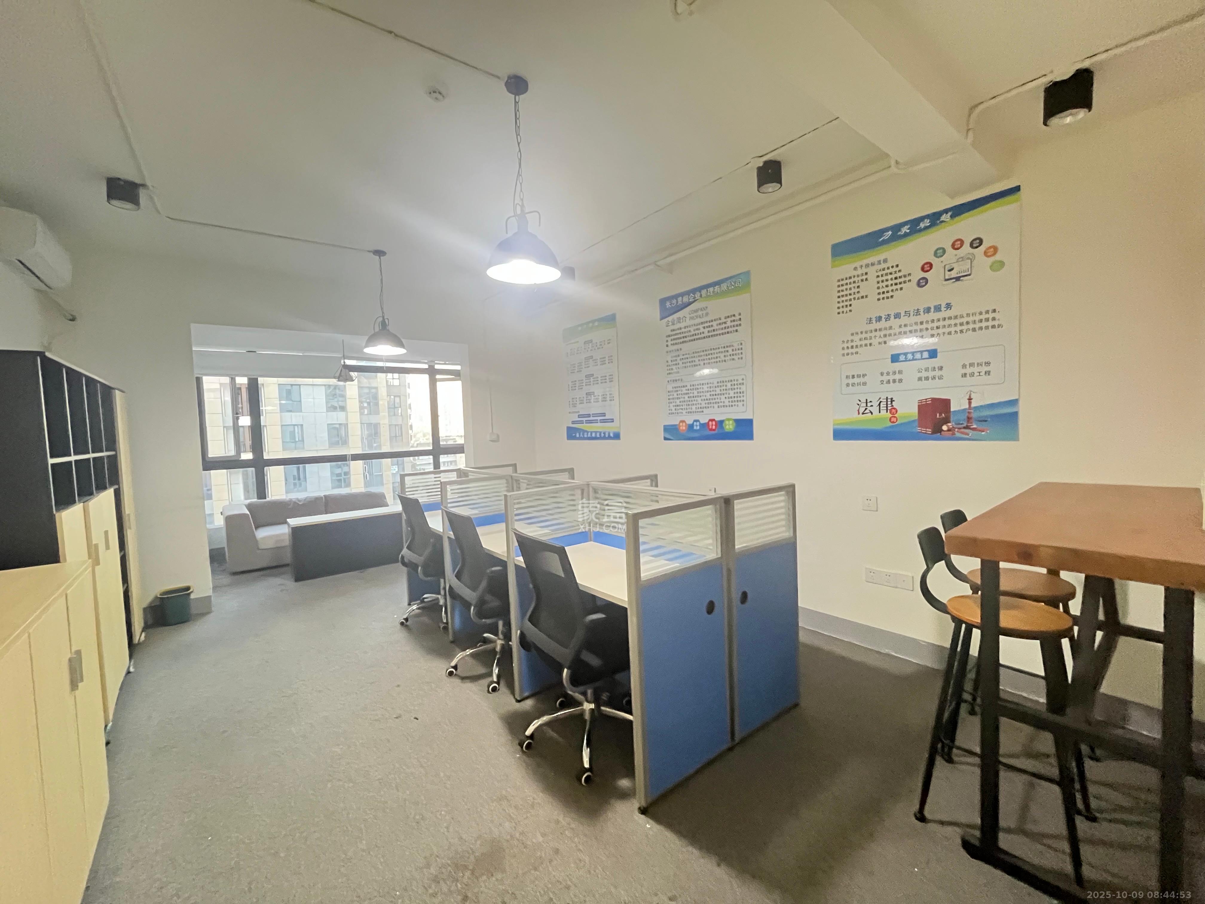 德思勤城市广场（宝格丽公寓）  1室1厅1卫    1600.0元/月室内图