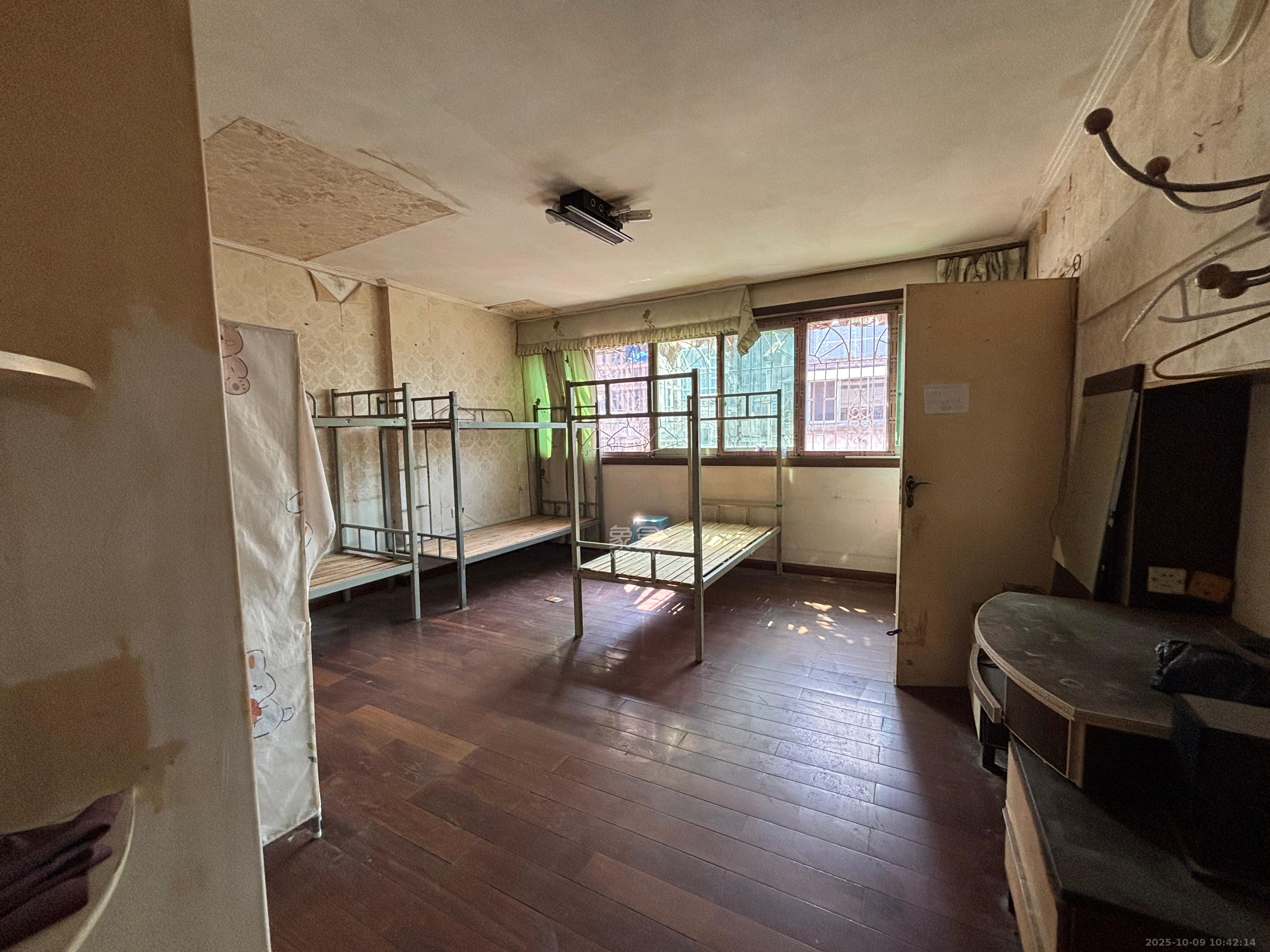 竹韵商居  5室2厅3卫    2000.0元/月室内图