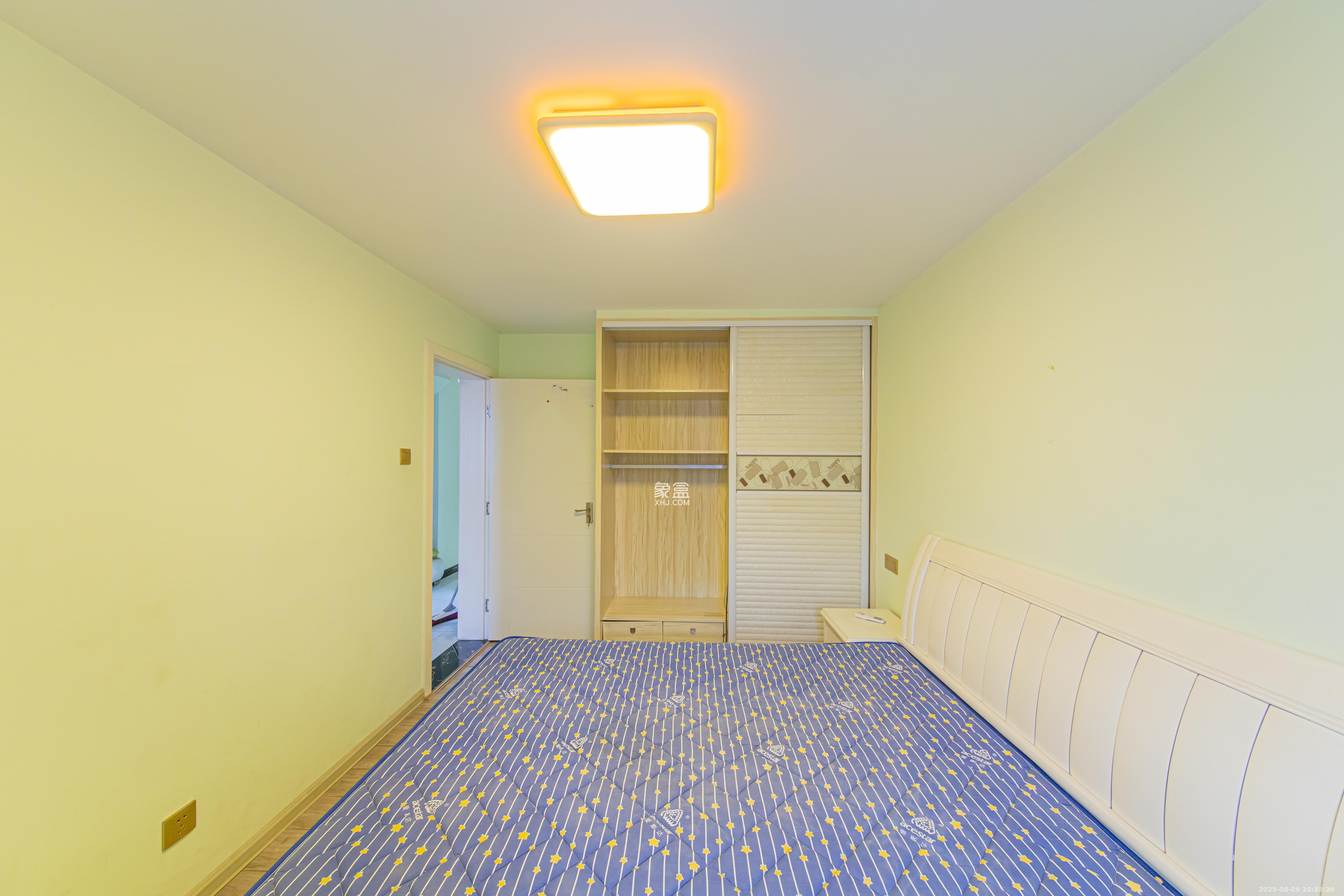 中建芙蓉嘉苑  3室2厅2卫    2300.0元/月室内图