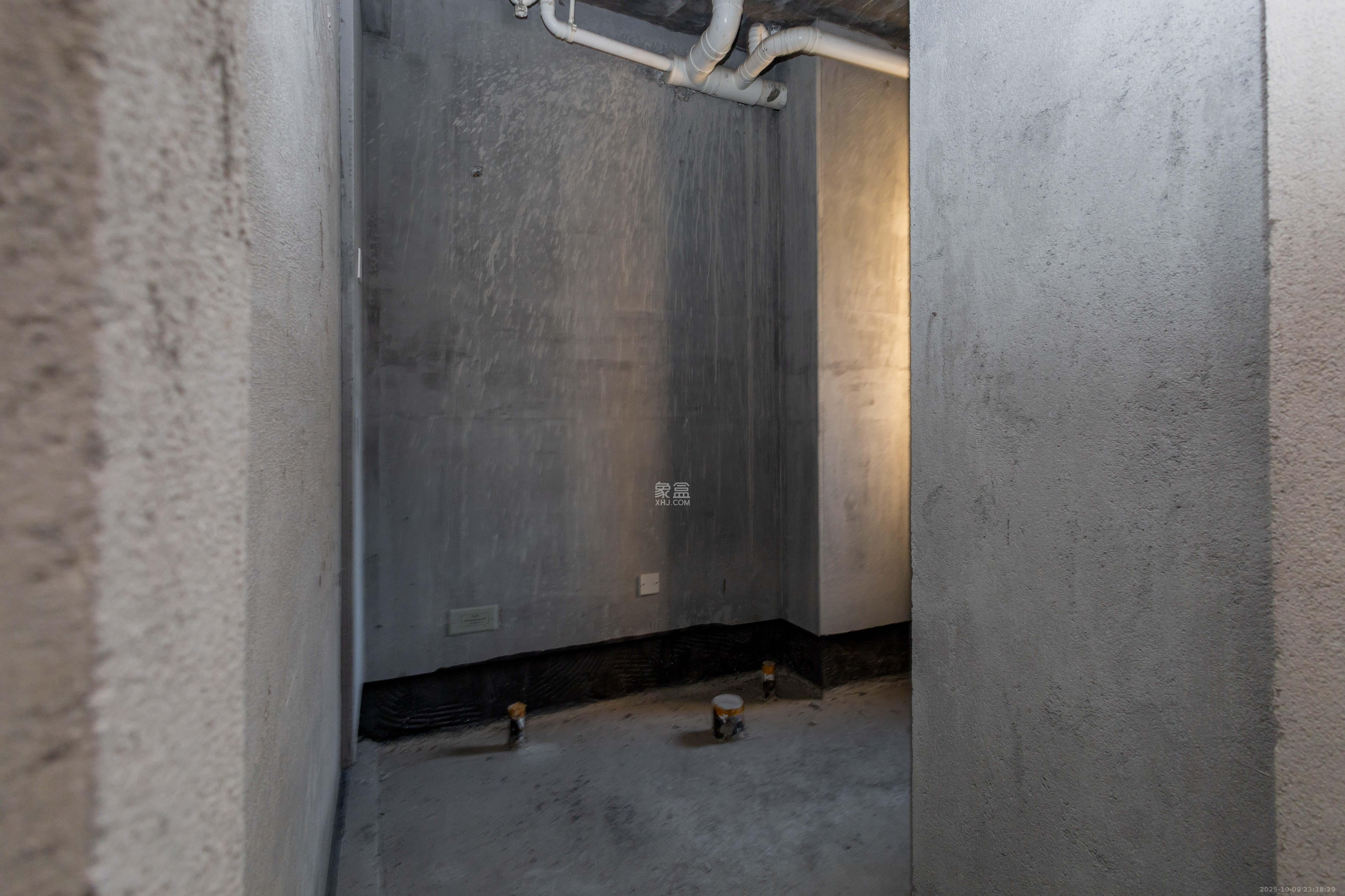 恒大江湾  3室1厅2卫    110.0万卫生间