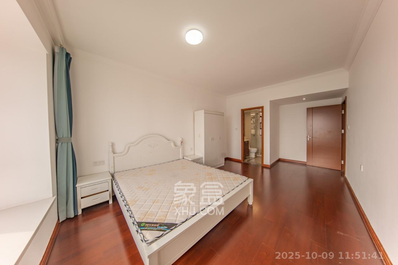 中海国际五期 3室2厅2卫 2200.0元/月 中海国际五期 3室2厅2卫 2200.0元/月室内图