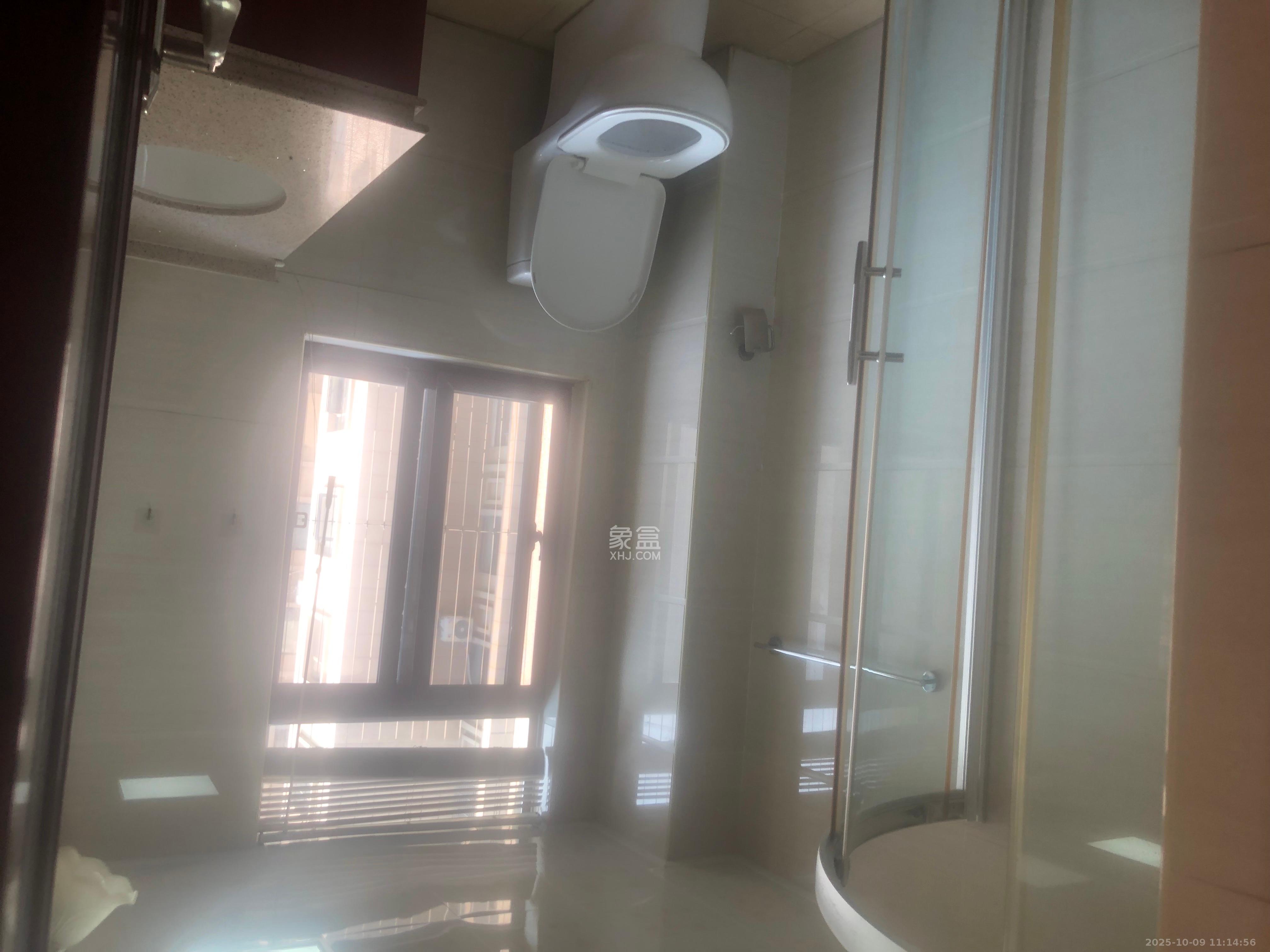 阳光丽城一期  4室2厅2卫    3900.0元/月室内图