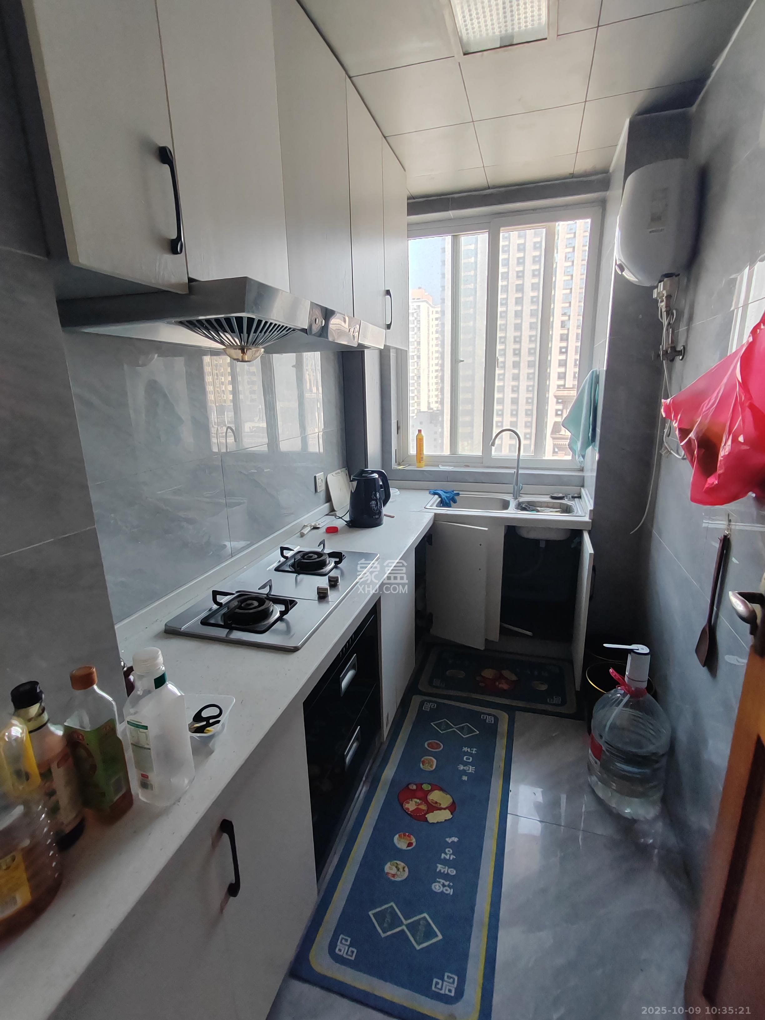 五一华府 2室2厅1卫 2700.0元/月 五一华府 2室2厅1卫 2700.0元/月室内图