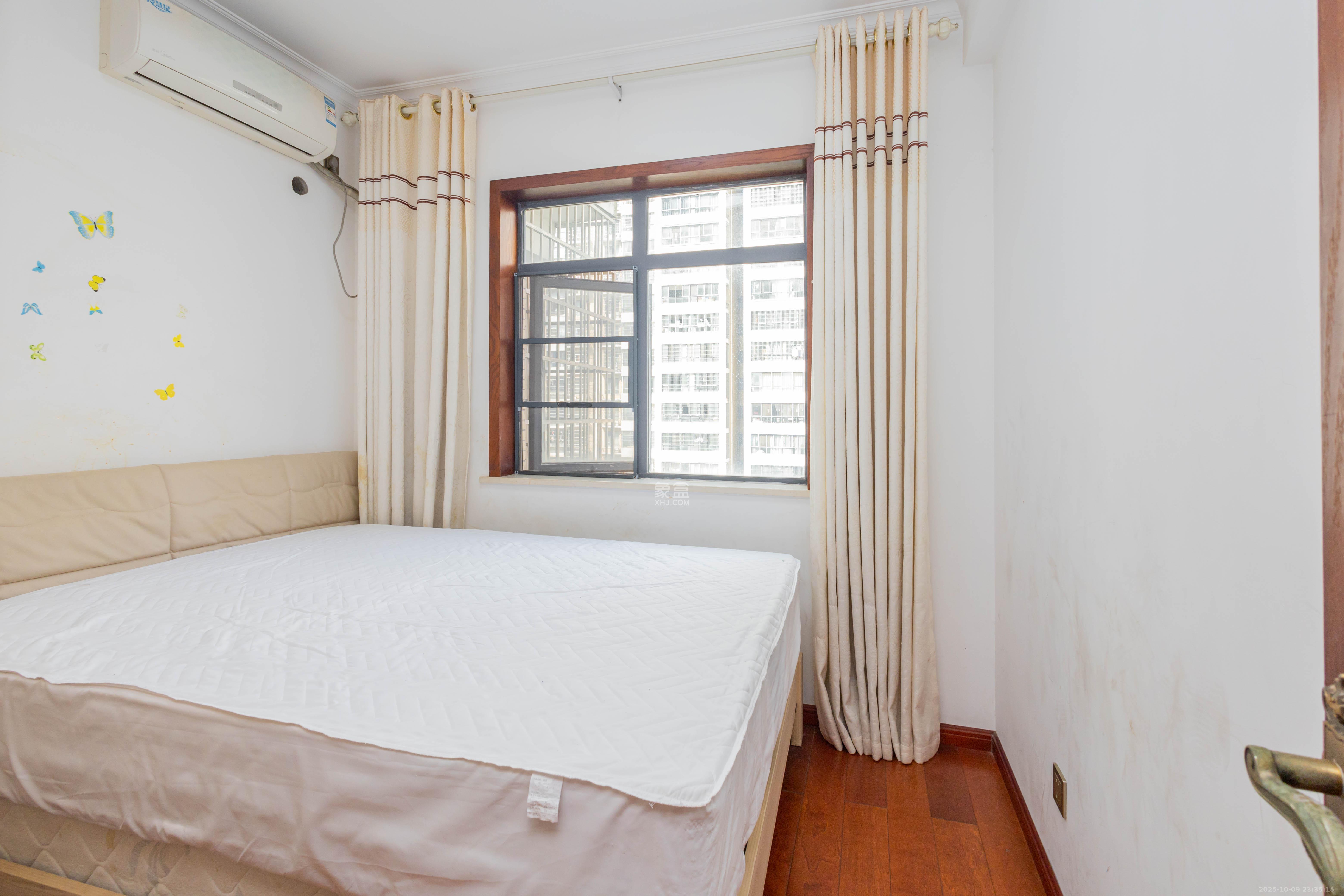 中国铁建国际城二期 4室2厅2卫 92.0万 中国铁建国际城二期 4室2厅2卫 92.0万卧室