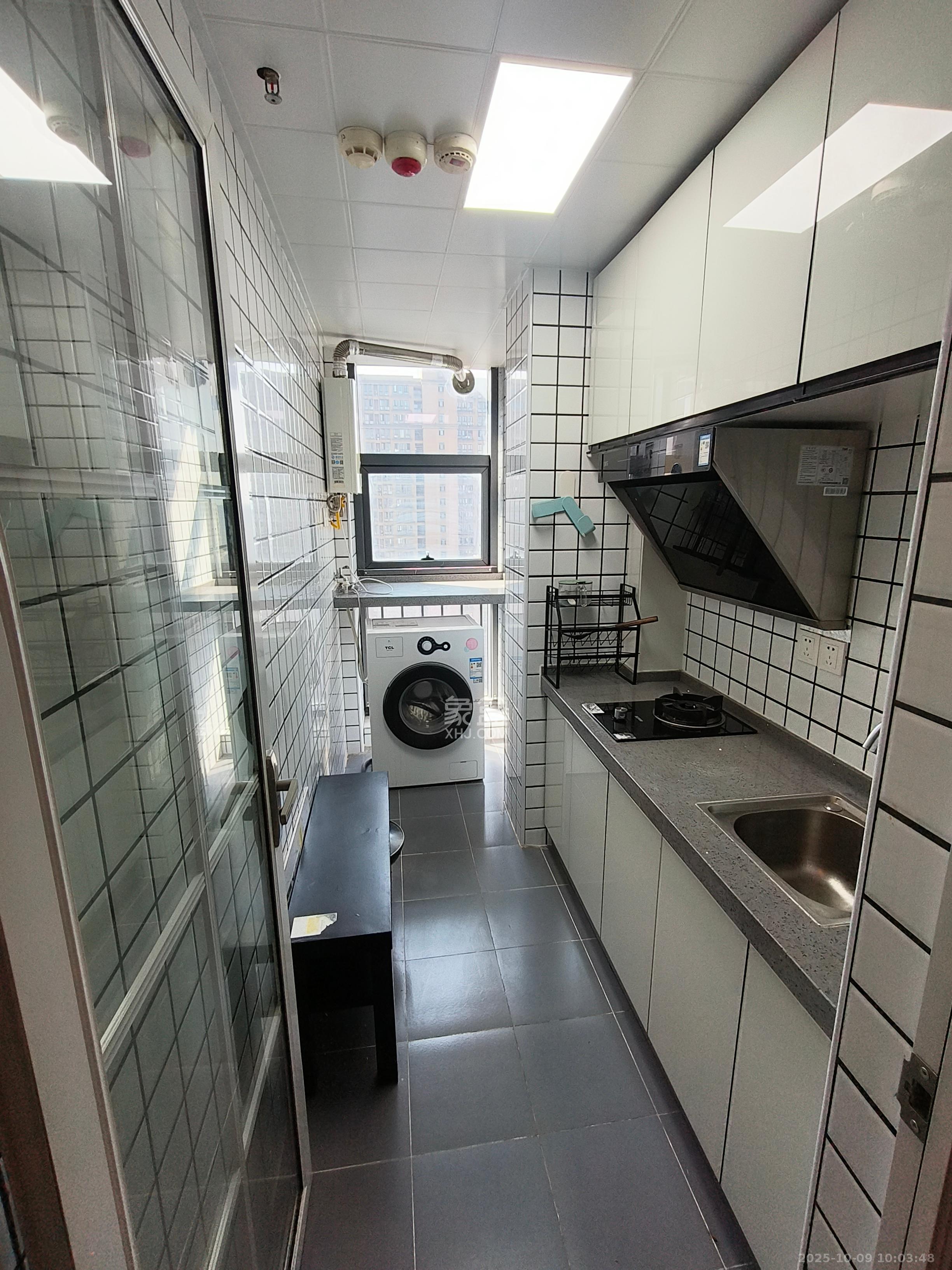 第六都(陆都小区)  1室1厅1卫    2000.0元/月 第六都(陆都小区)  1室1厅1卫    2000.0元/月室内图