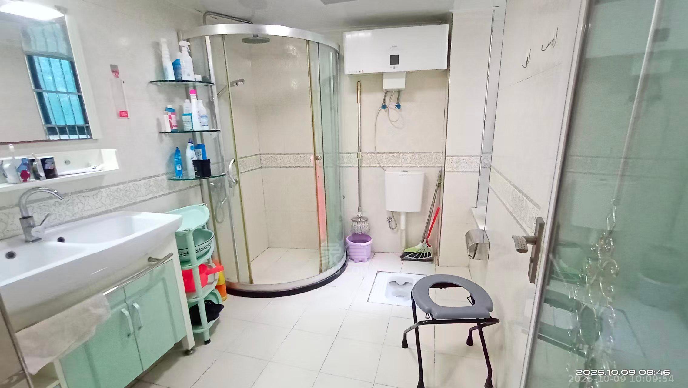 山水国际 3室2厅2卫 1600.0元/月 山水国际 3室2厅2卫 1600.0元/月室内图