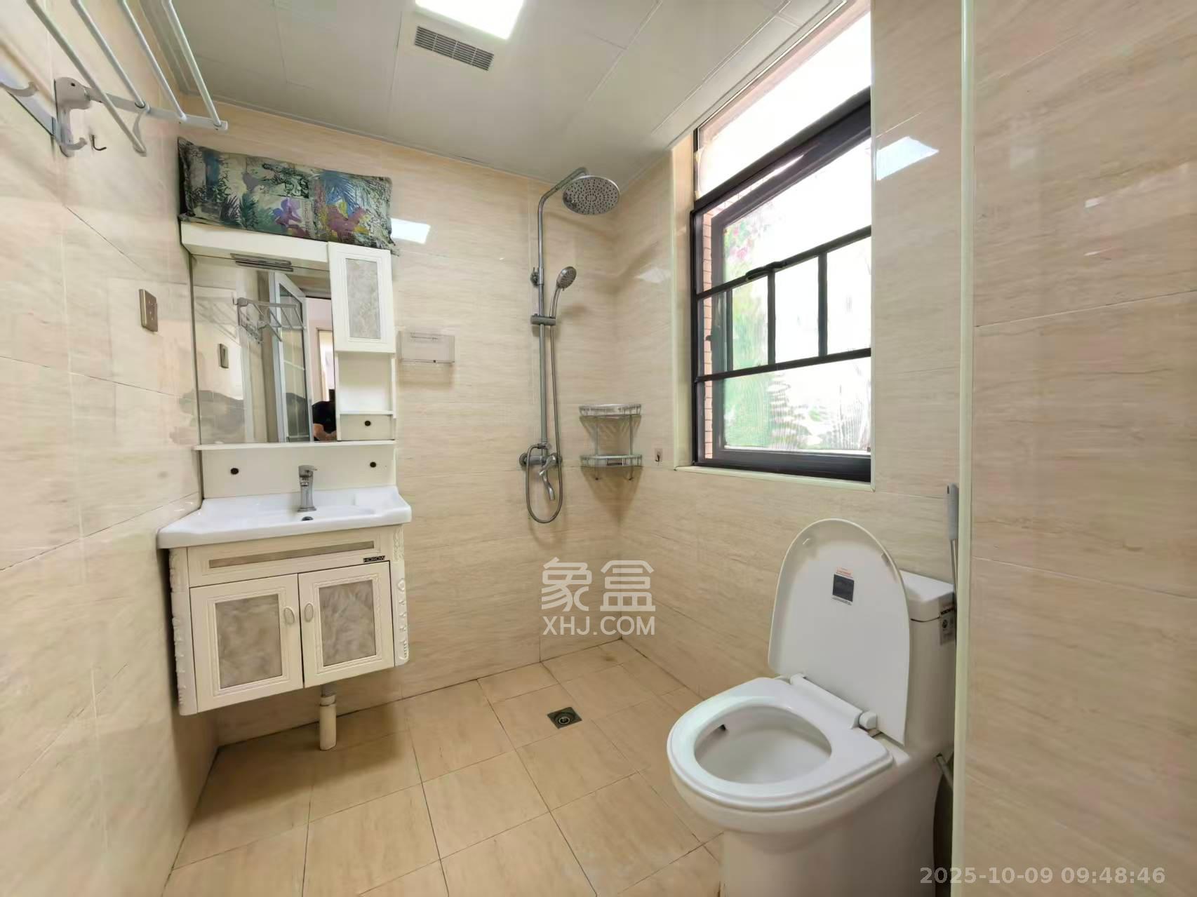 乾源国际  4室2厅2卫    2300.0元/月室内图