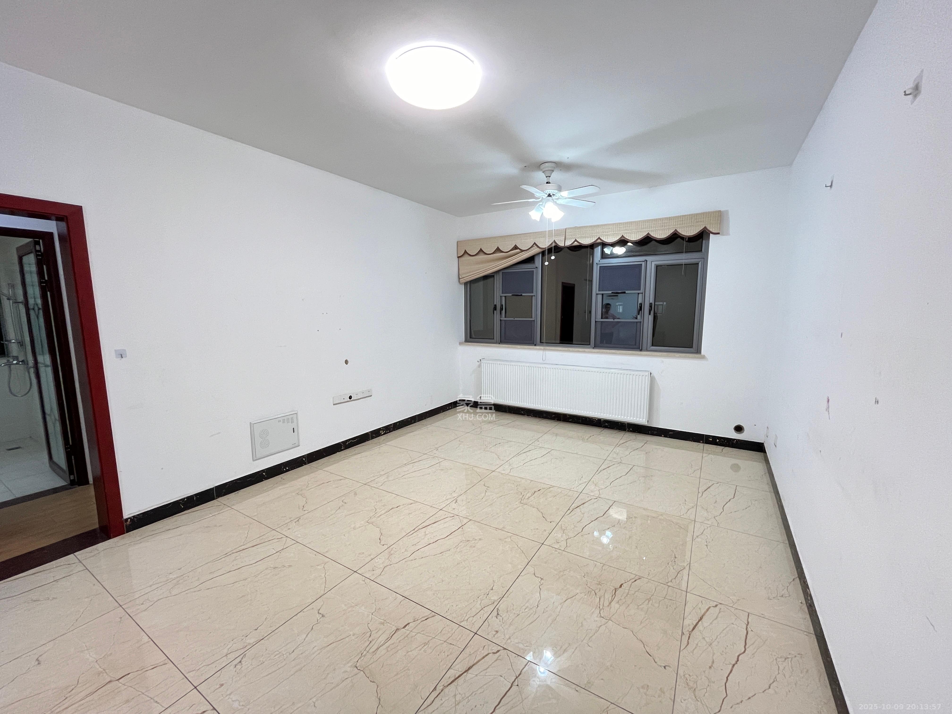 八方小区C区 3室2厅2卫 3500.0元/月 八方小区C区 3室2厅2卫 3500.0元/月室内图