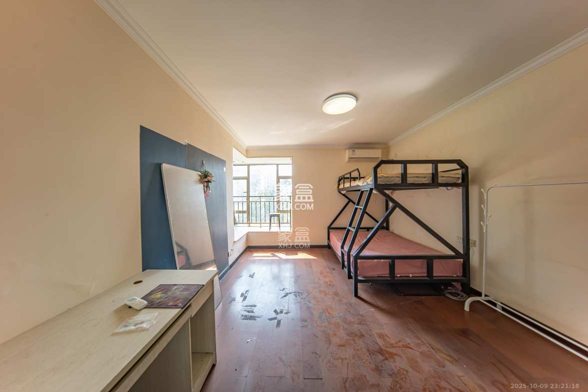 江山帝景雅典 1室2厅1卫 148.0万 江山帝景雅典 1室2厅1卫 148.0万卧室