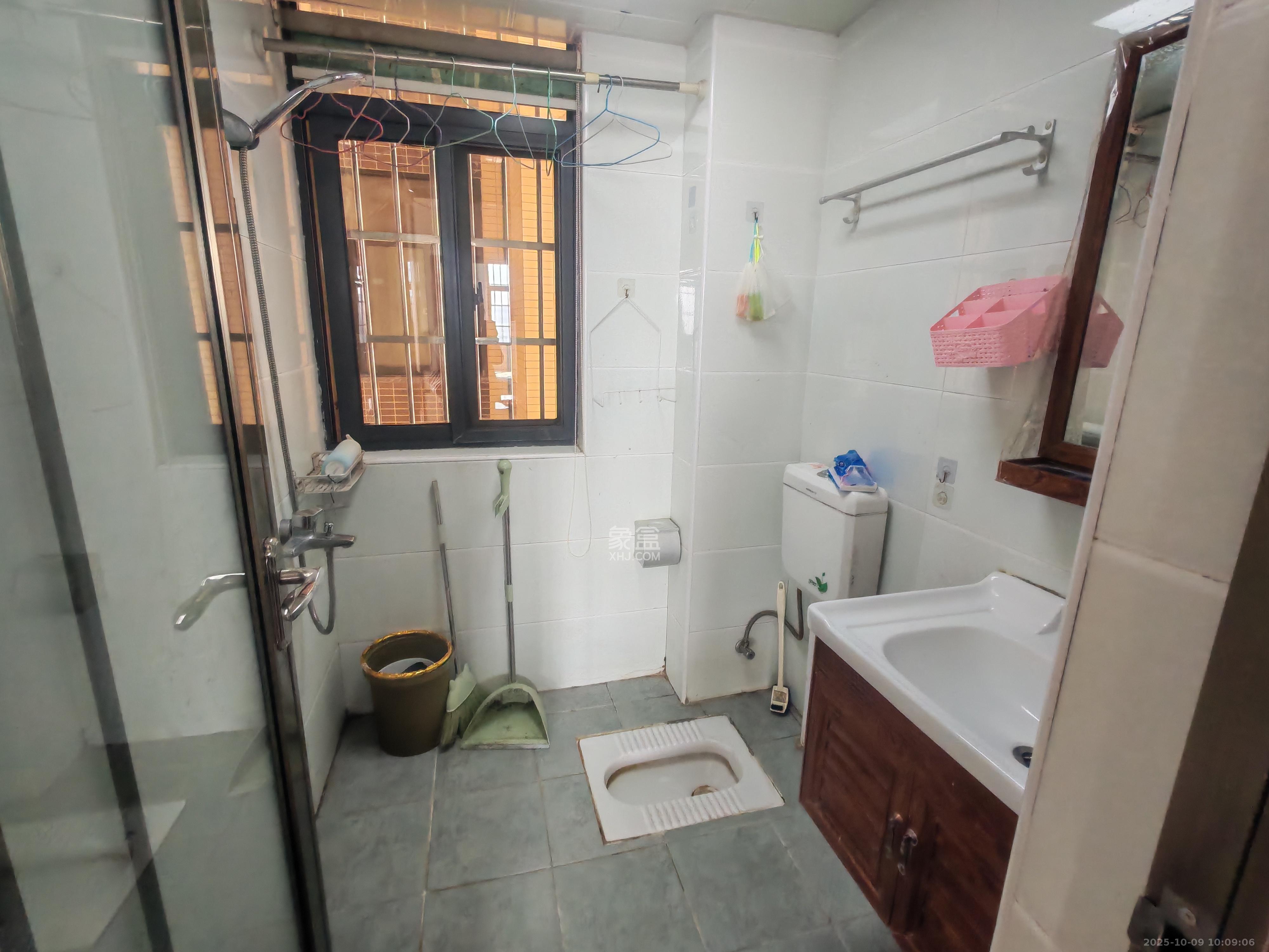 景塘家园  3室2厅1卫    2000.0元/月室内图