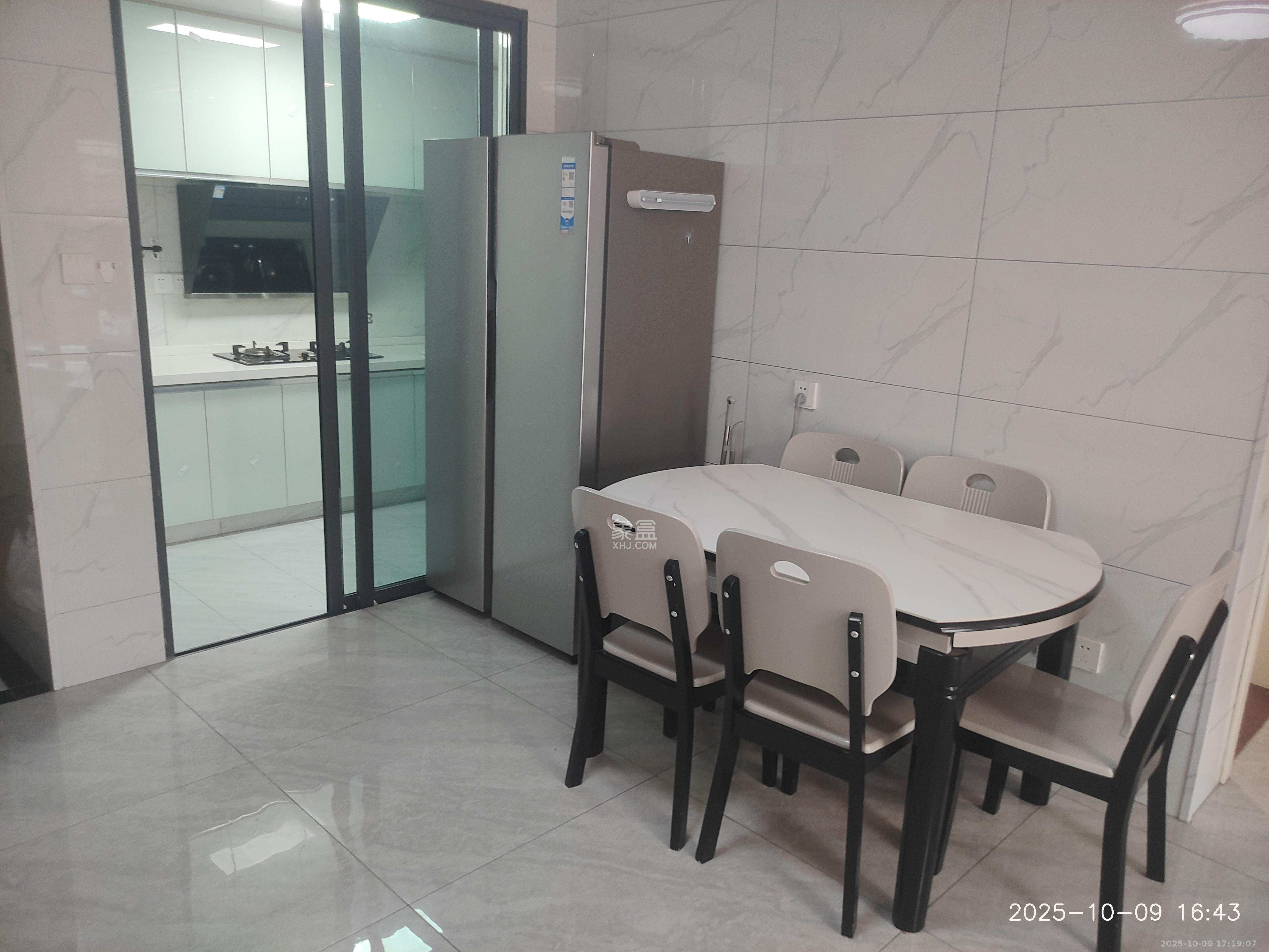 金南家园三期  2室0厅0卫    2300.0元/月 金南家园三期  2室0厅0卫    2300.0元/月室内图1