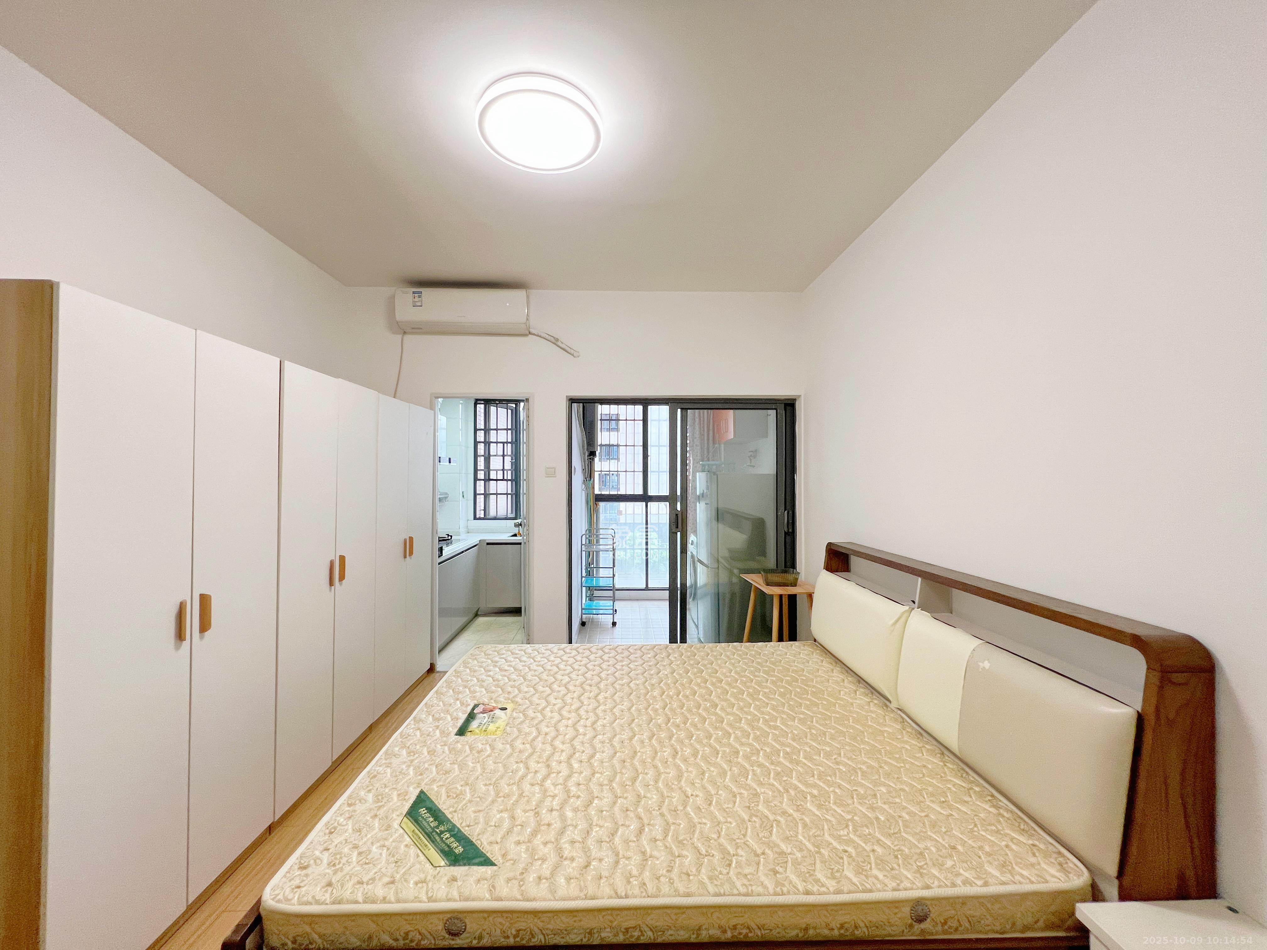 中城丽景香山园  1室1厅1卫    1600.0元/月室内图