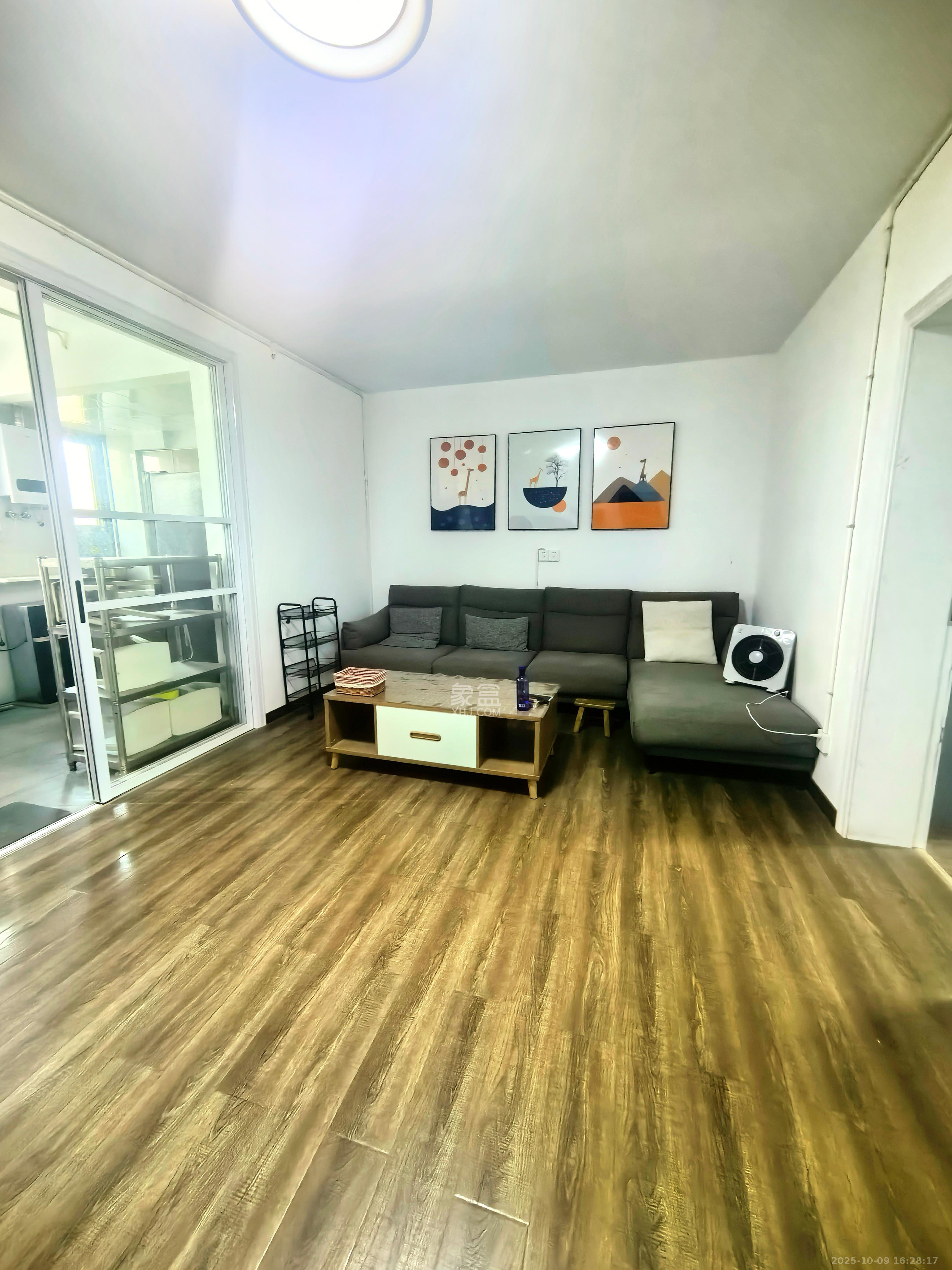 火星镇长沙市公安局  2室2厅1卫    1800.0元/月