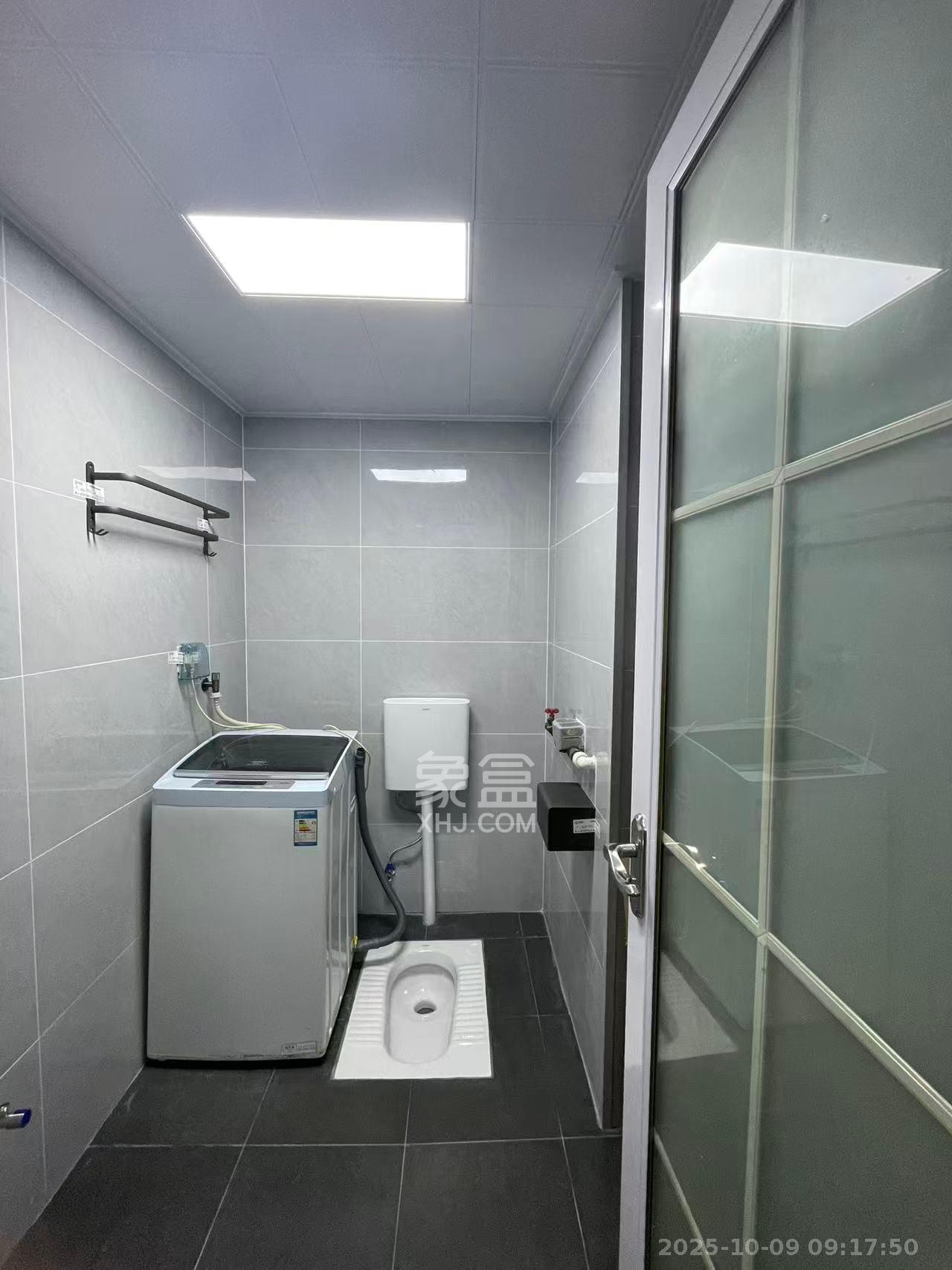 东方航标 1室1厅1卫 1300.0元/月 东方航标 1室1厅1卫 1300.0元/月室内图