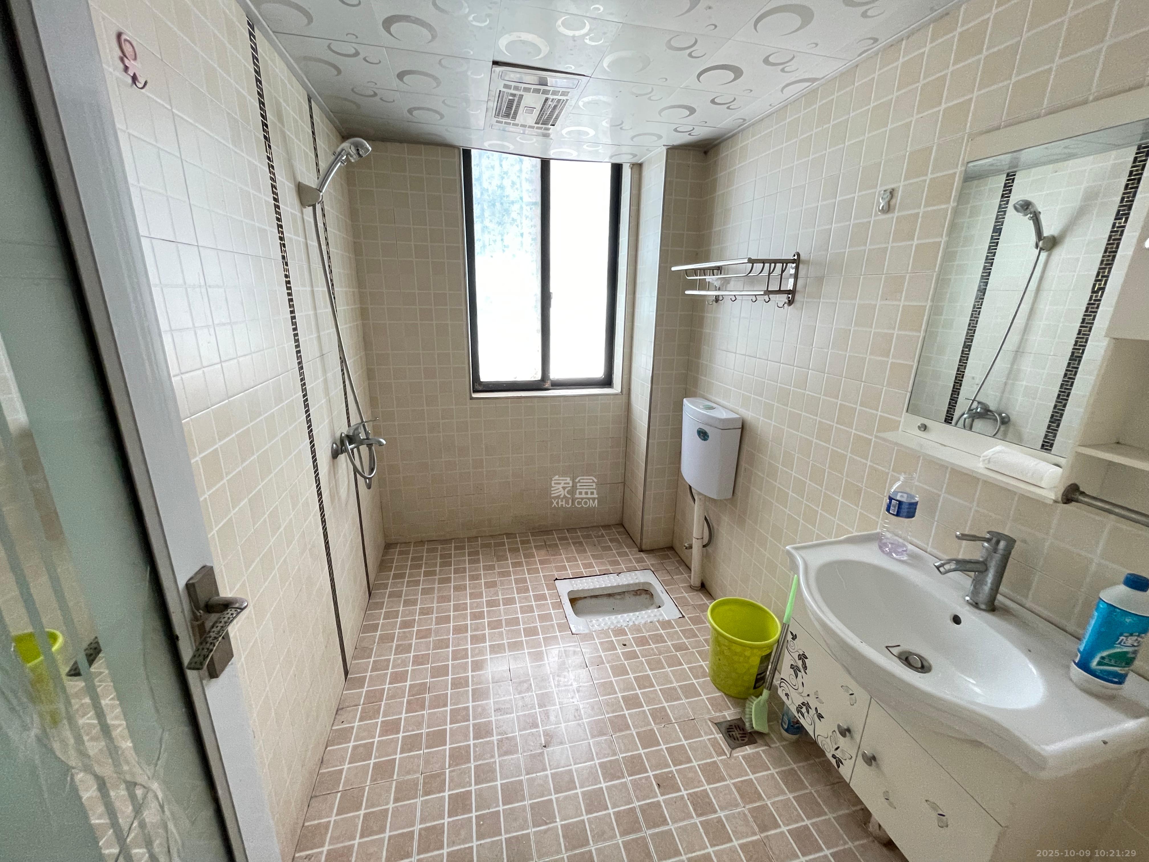 海林馨香雅苑 3室2厅1卫 2400.0元/月 海林馨香雅苑 3室2厅1卫 2400.0元/月室内图