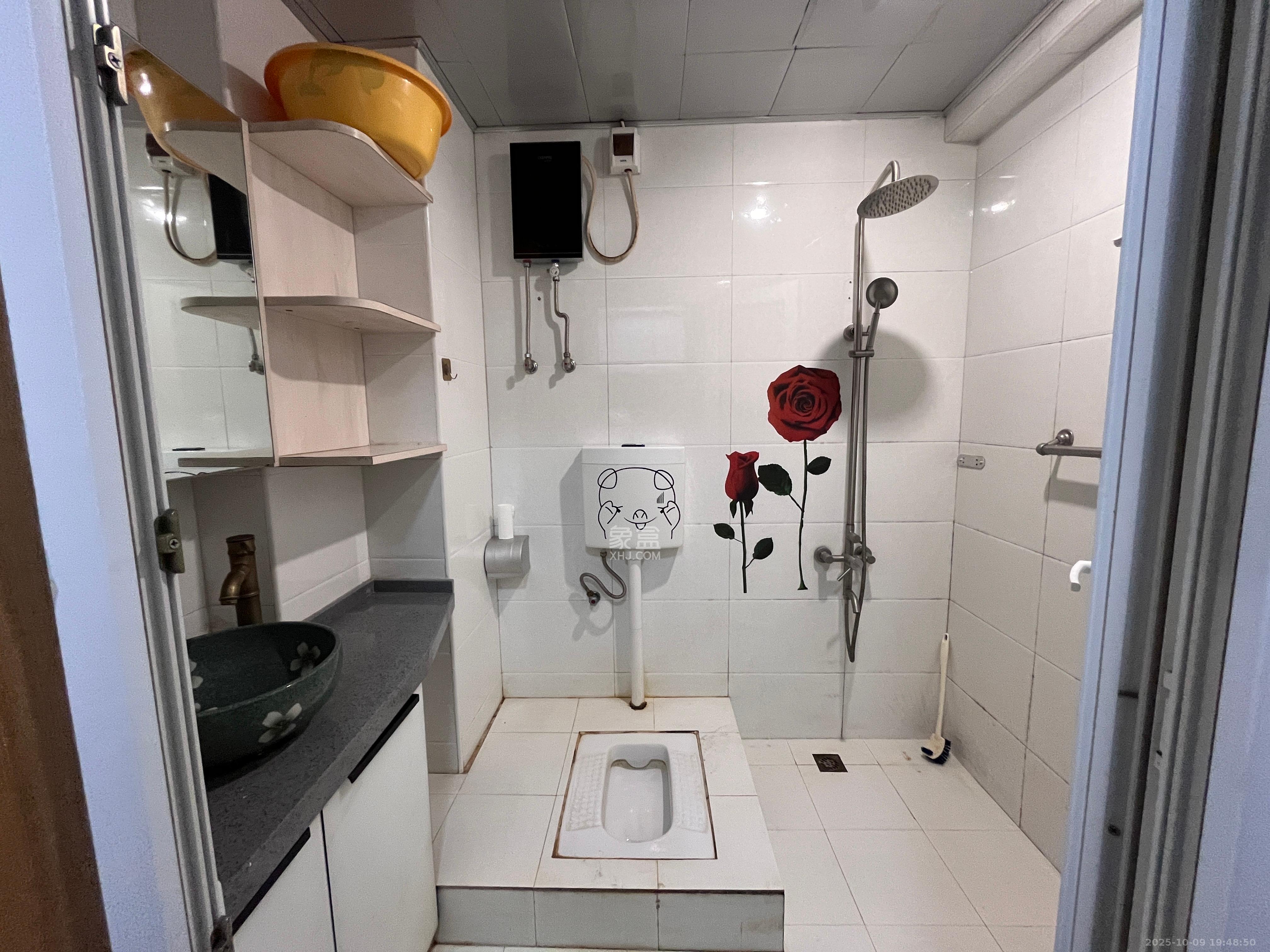 名富公寓  1室1厅1卫    1700.0元/月室内图