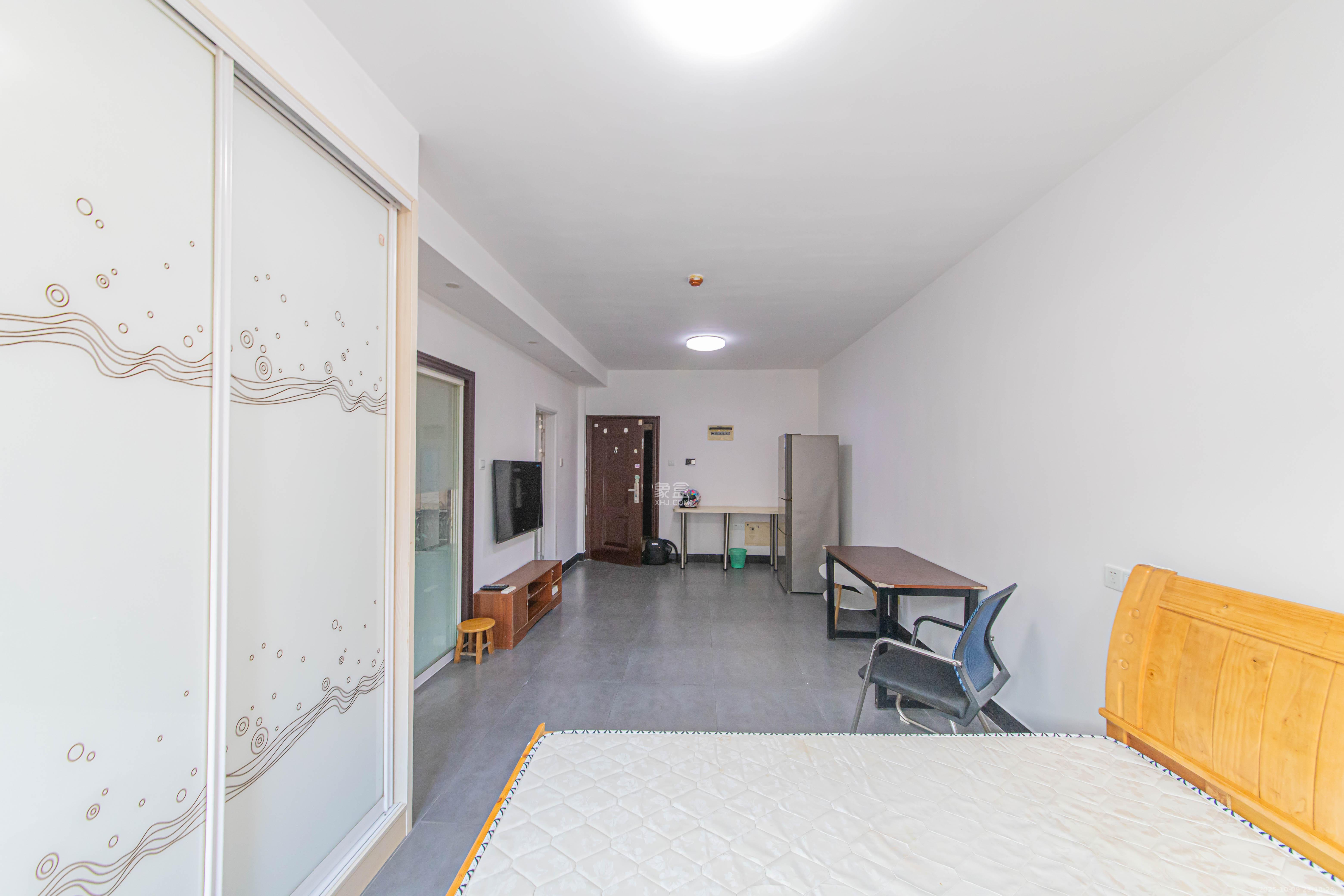 鑫远和城（一、二期）  1室1厅1卫    32.0万卧室