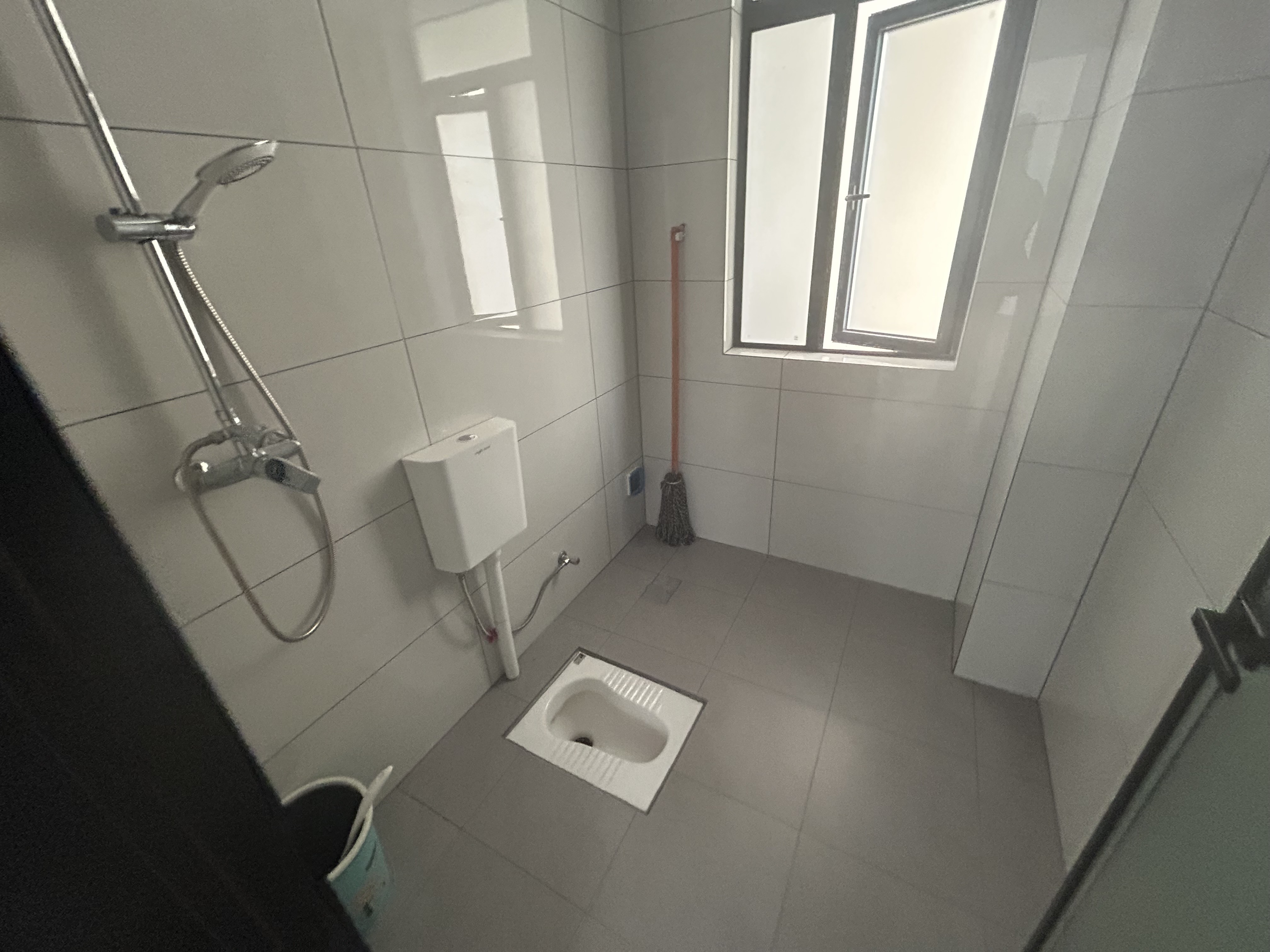 南门口安置小区二期 2室1厅1卫 1800.0元/月 南门口安置小区二期 2室1厅1卫 1800.0元/月室内图