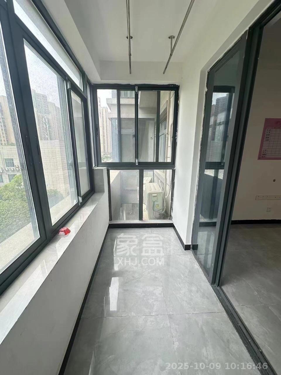 天翼花园(中国电信单位房) 3室2厅2卫 2800.0元/月 天翼花园(中国电信单位房) 3室2厅2卫 2800.0元/月室内图