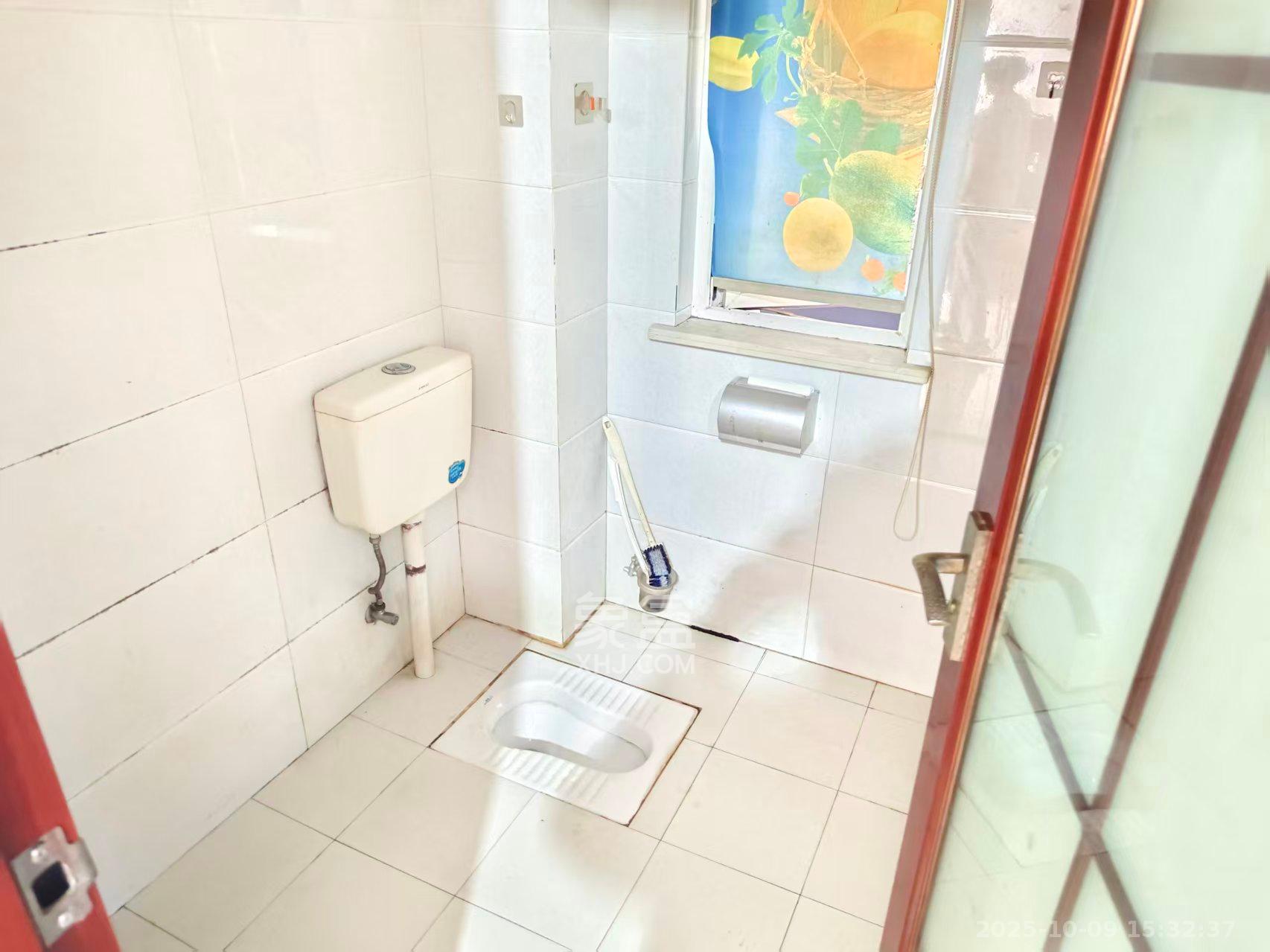 洋湖景园  2室1厅1卫    1900.0元/月 洋湖景园  2室1厅1卫    1900.0元/月室内图