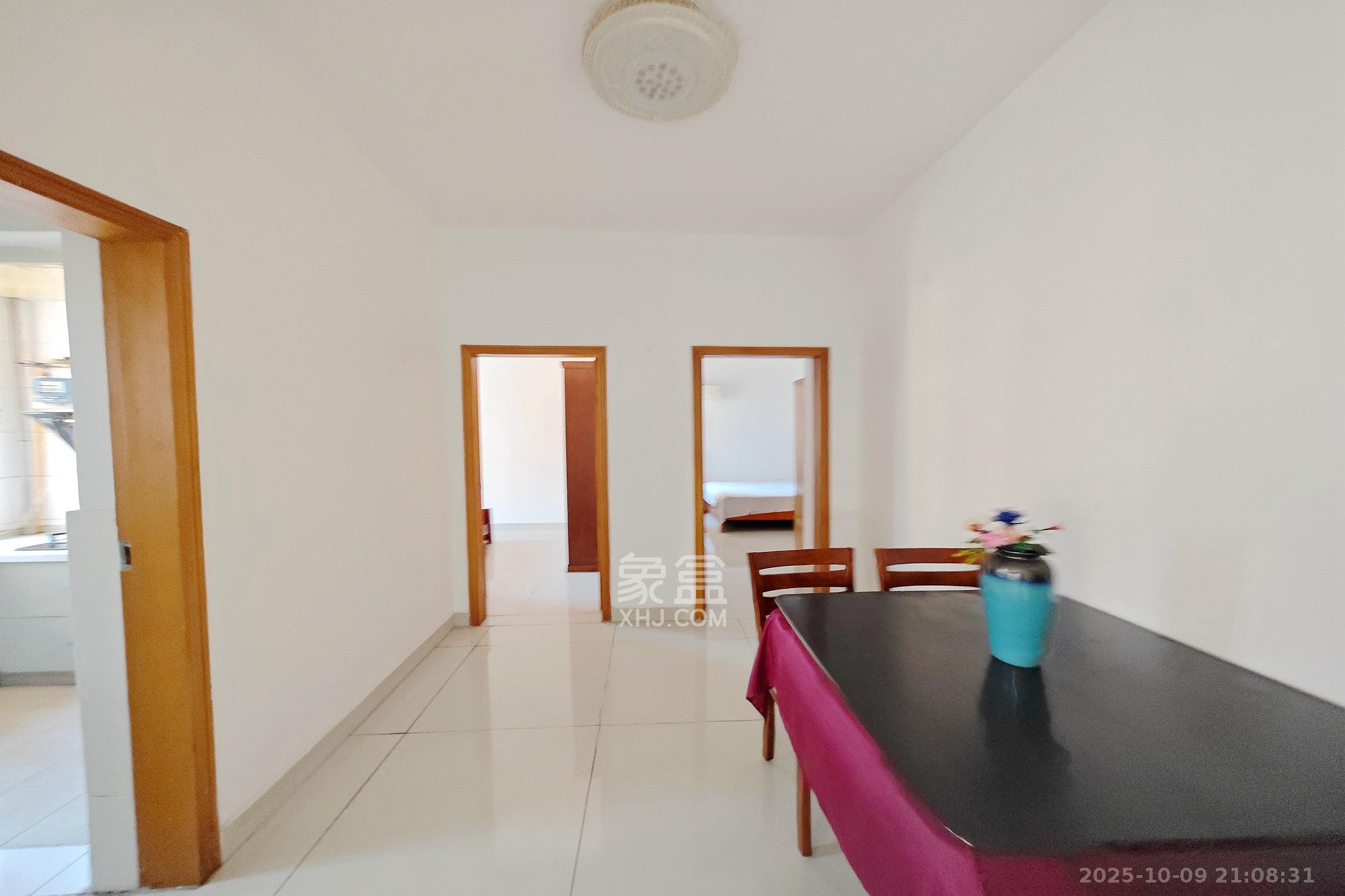 一心花苑  2室1厅1卫    83.0万客厅