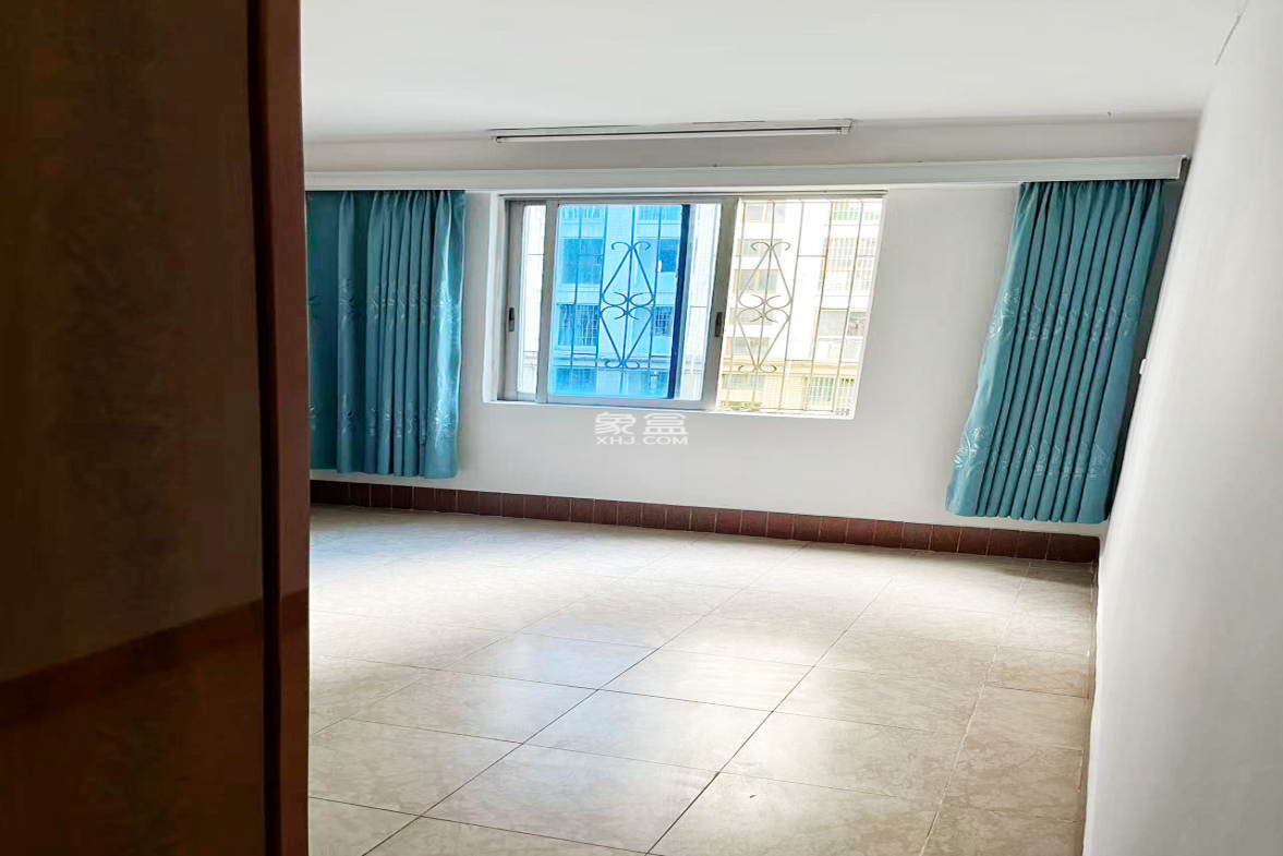 规划局宿舍(金宇路) 3室2厅2卫 2500.0元/月 规划局宿舍(金宇路) 3室2厅2卫 2500.0元/月室内图