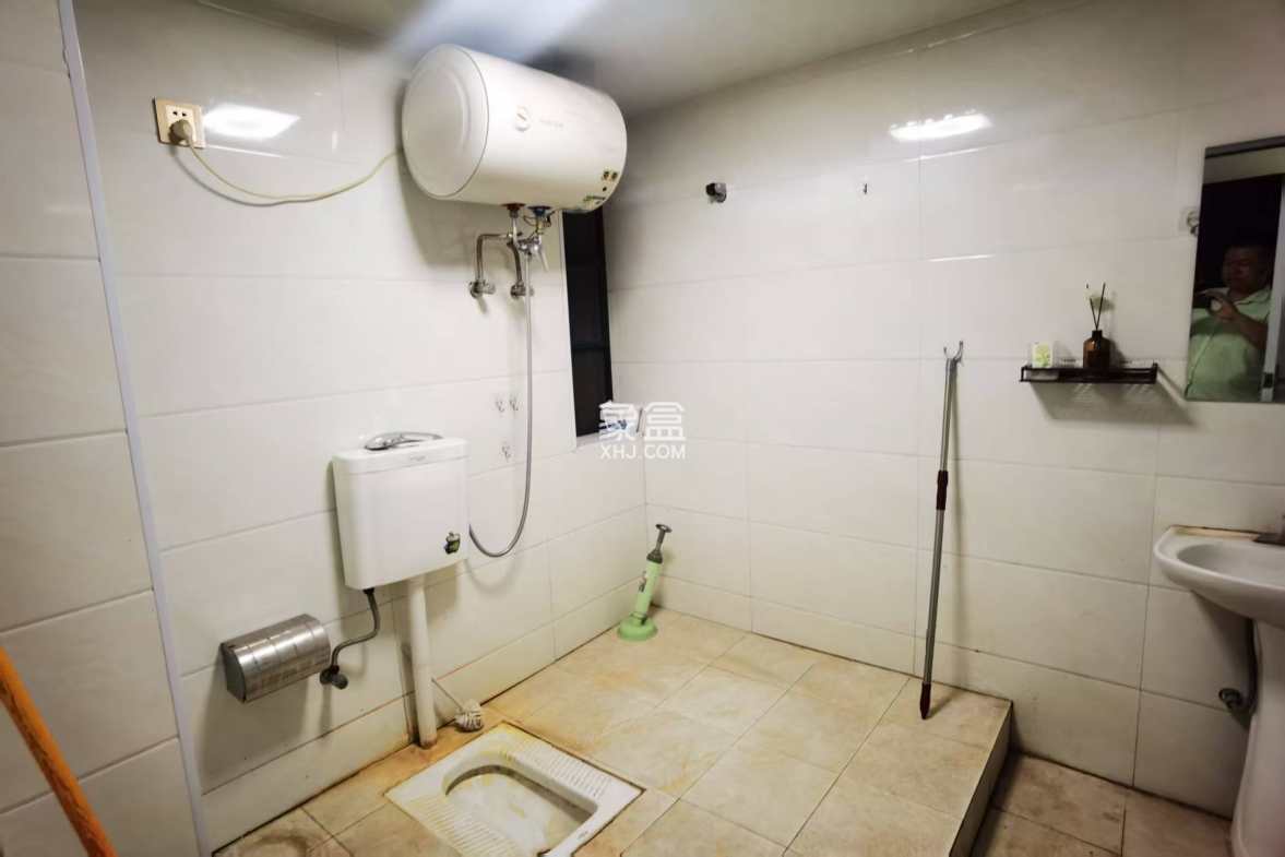 家和兴苑  3室2厅1卫    60.0万 家和兴苑  3室2厅1卫    60.0万室内图