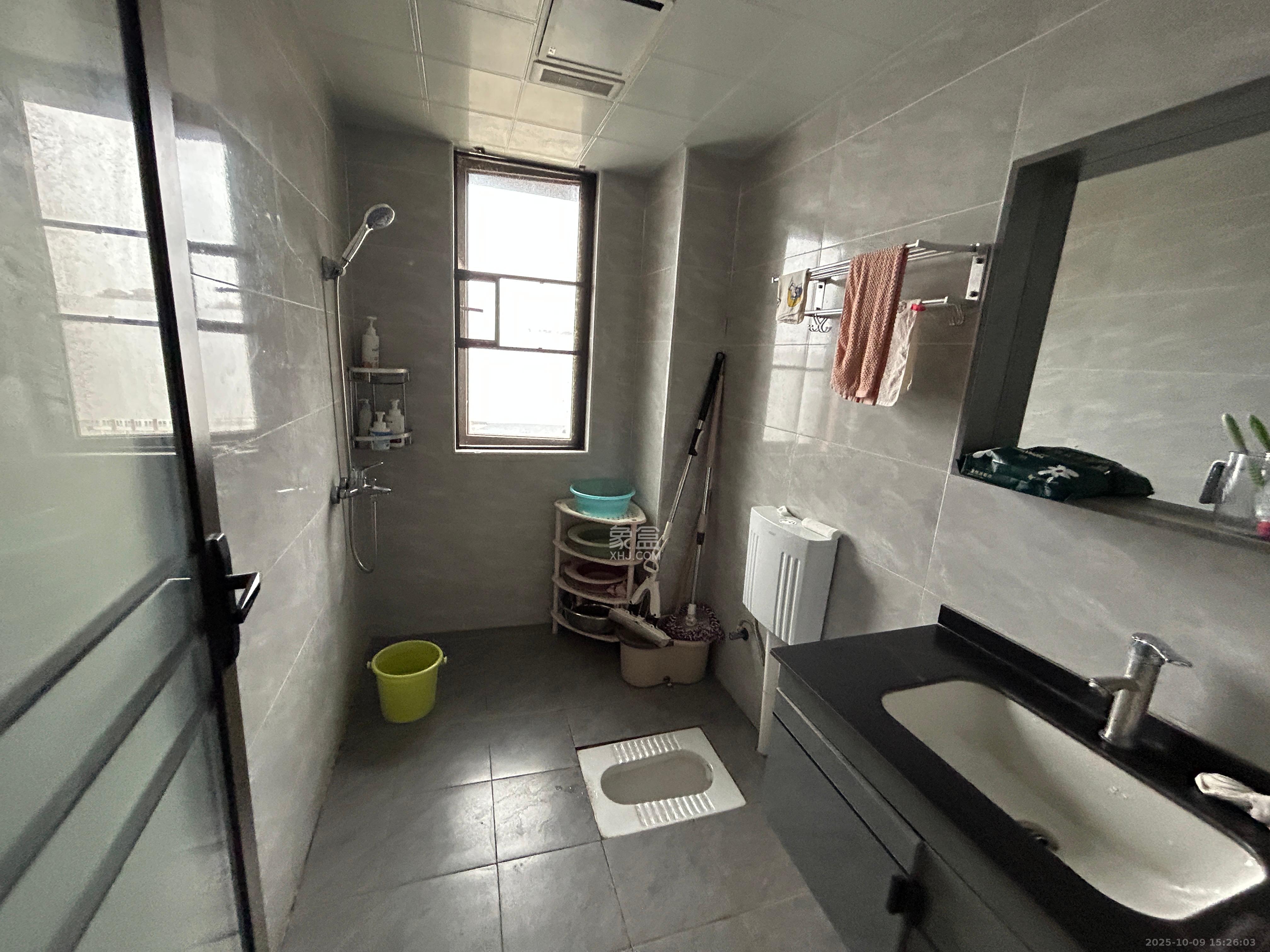 华润琨瑜府  4室2厅2卫    3800.0元/月室内图