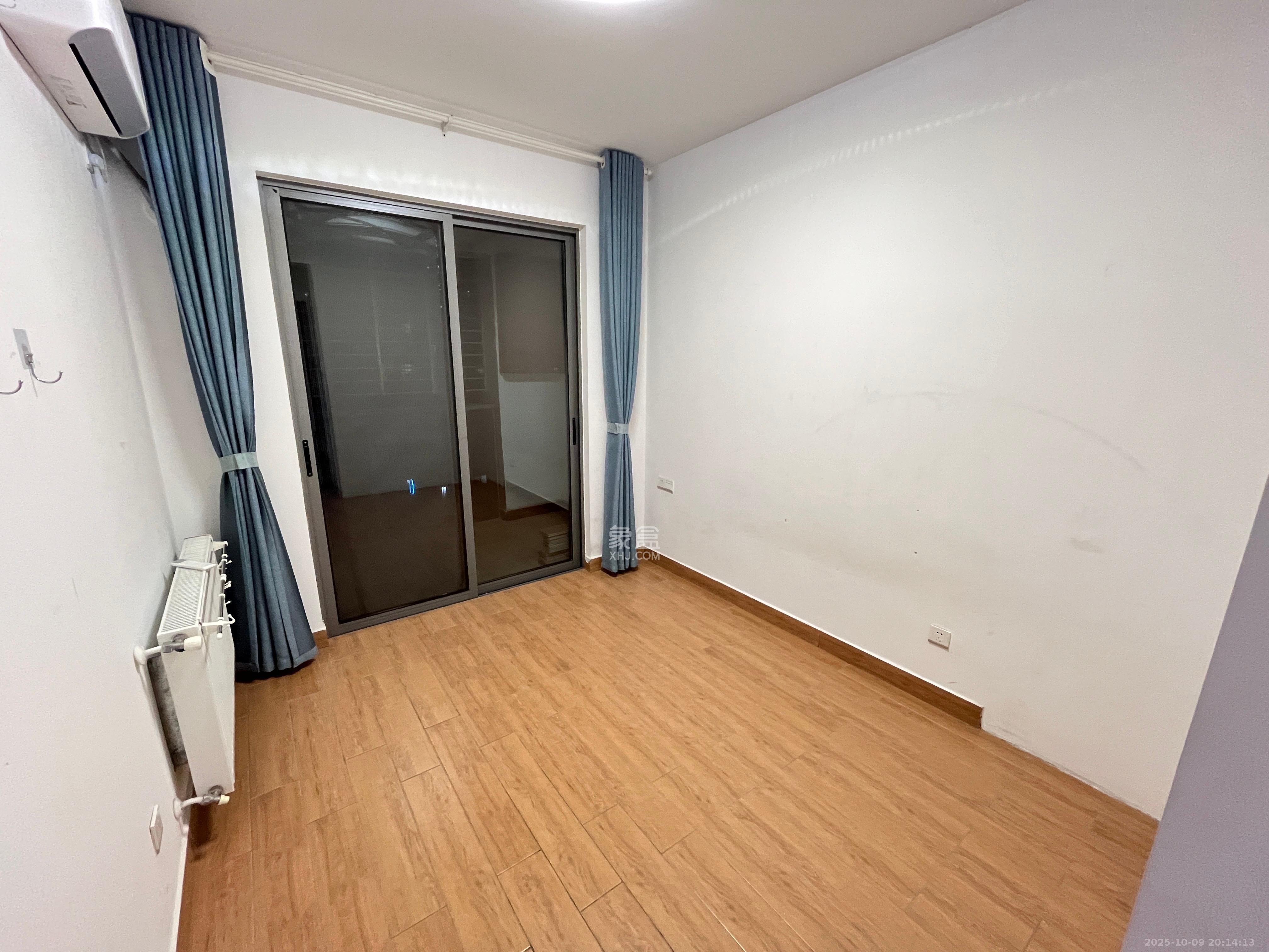 八方小区C区 3室2厅2卫 3500.0元/月 八方小区C区 3室2厅2卫 3500.0元/月室内图