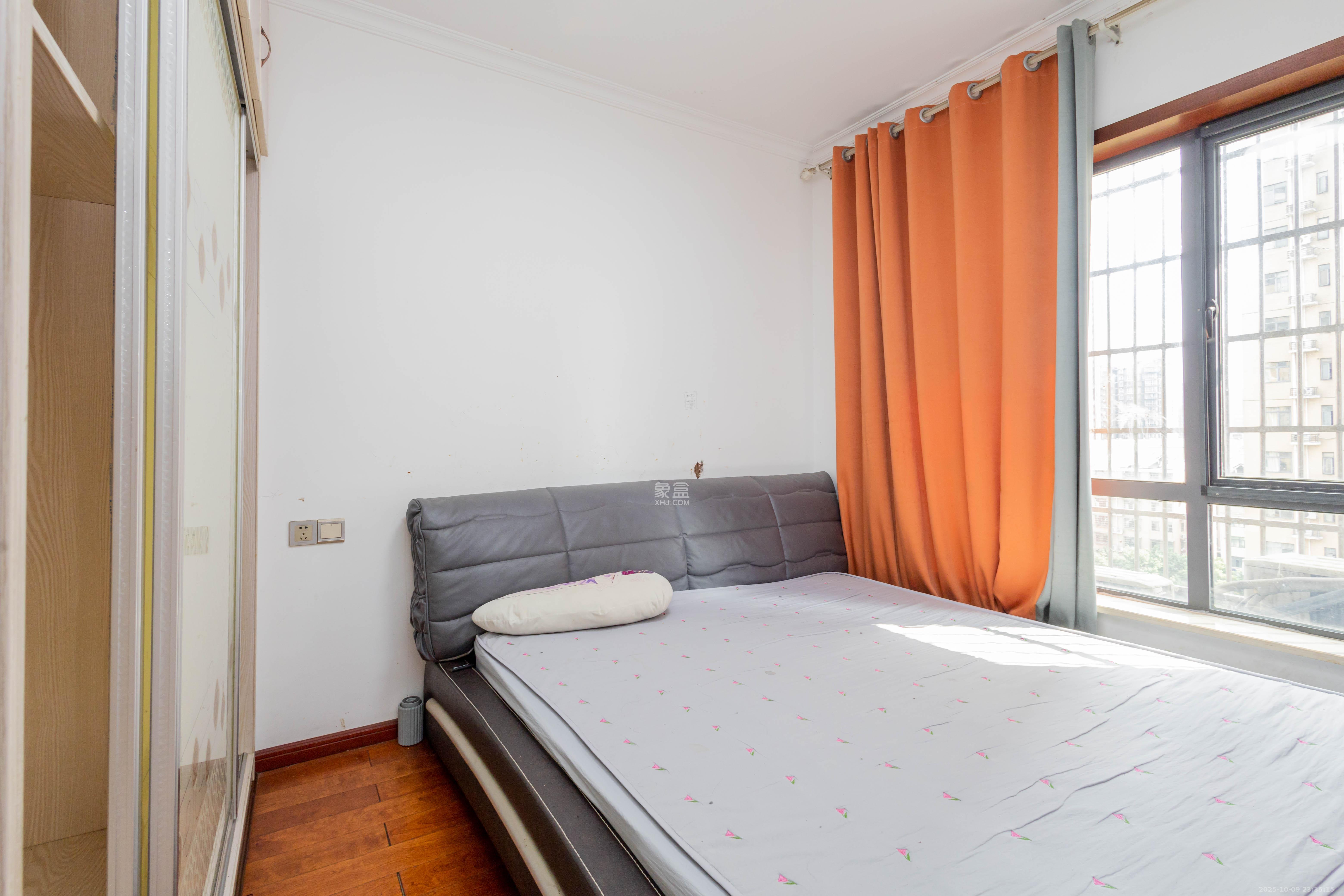 中国铁建国际城二期 4室2厅2卫 92.0万 中国铁建国际城二期 4室2厅2卫 92.0万卧室