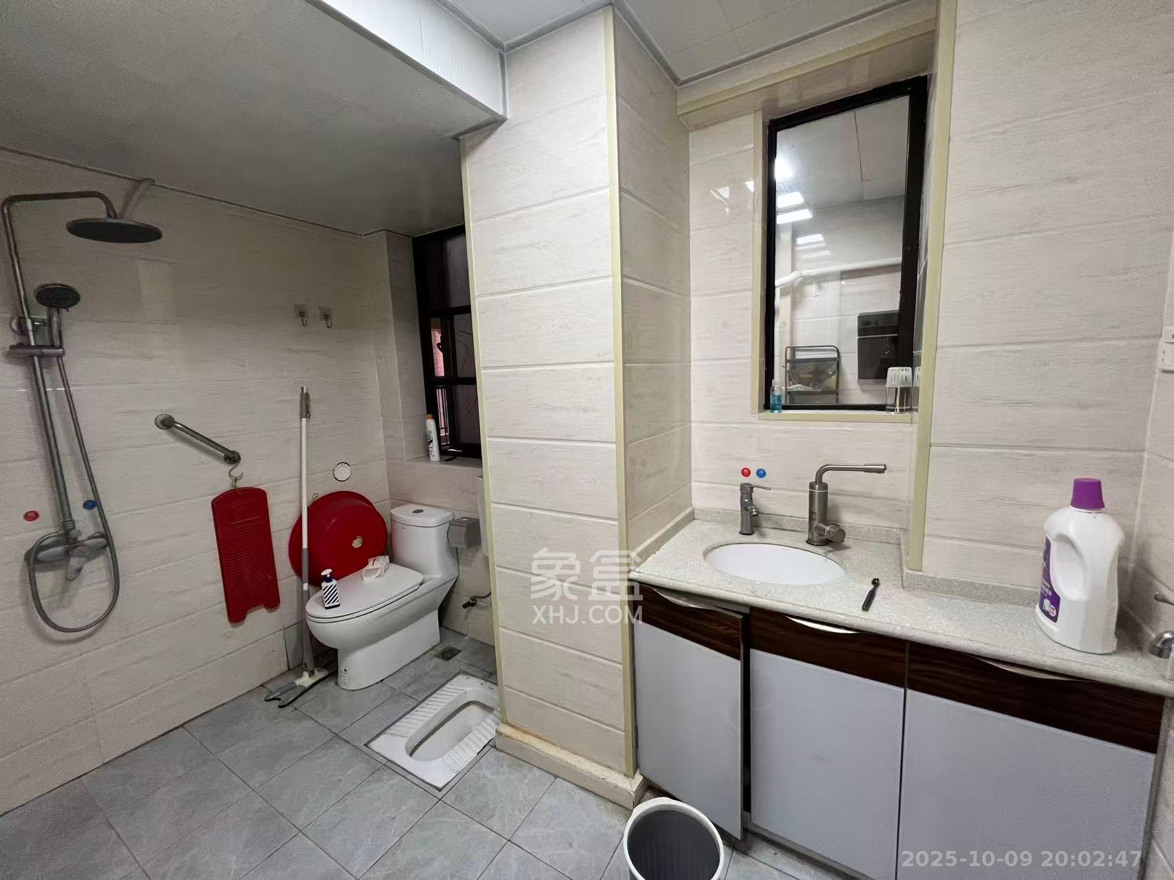 润屋美院 2室2厅1卫 2200.0元/月 润屋美院 2室2厅1卫 2200.0元/月室内图