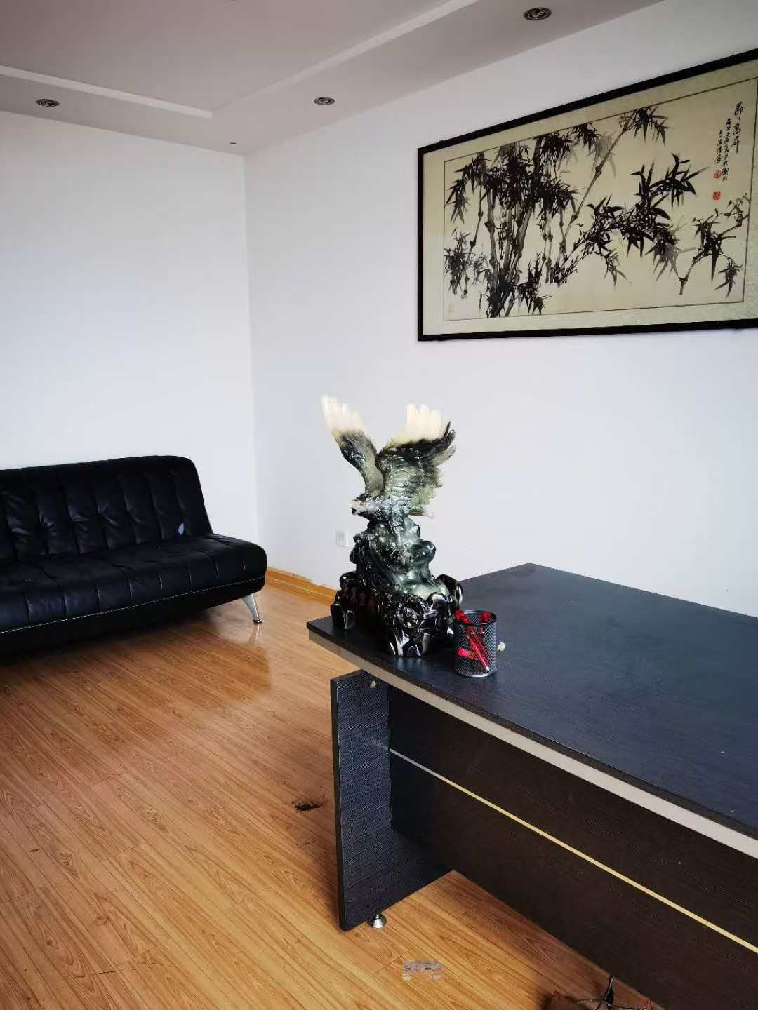 崇业商业广场  3室0厅0卫    2200.0元/月室内图