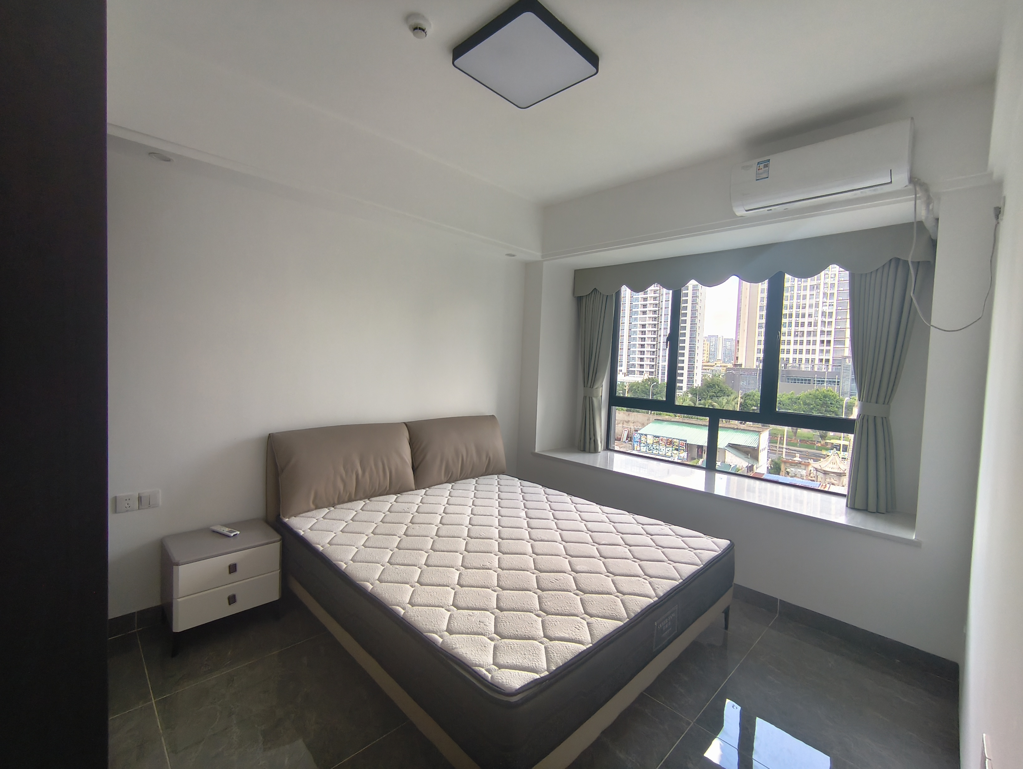 滨江佳苑 4室2厅2卫 2800.0元/月 滨江佳苑 4室2厅2卫 2800.0元/月室内图