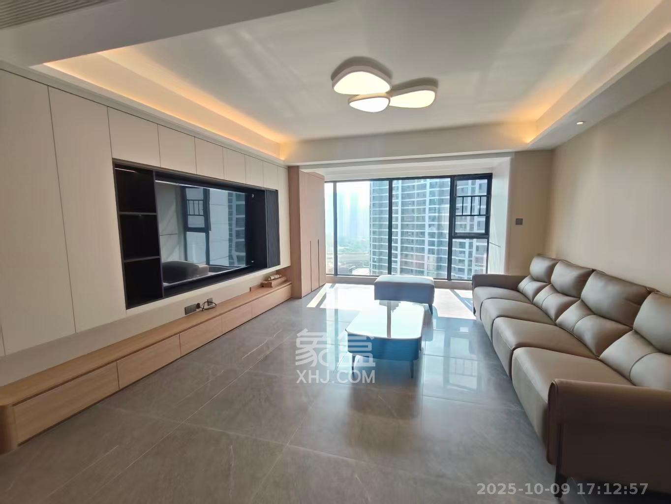 万科森林公园  4室2厅2卫    4500.0元/月 万科森林公园  4室2厅2卫    4500.0元/月