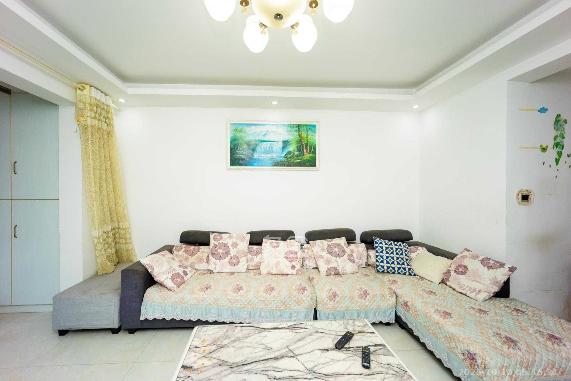 山语城二期 1室2厅1卫 73.0万 山语城二期 1室2厅1卫 73.0万其他