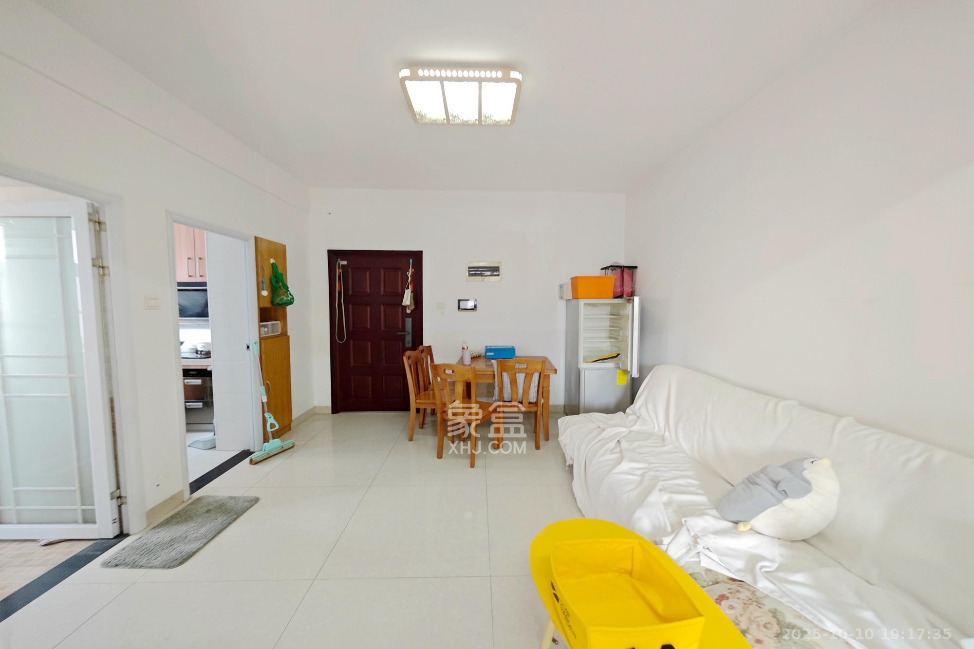 阳光锦城  2室1厅1卫    58.0万