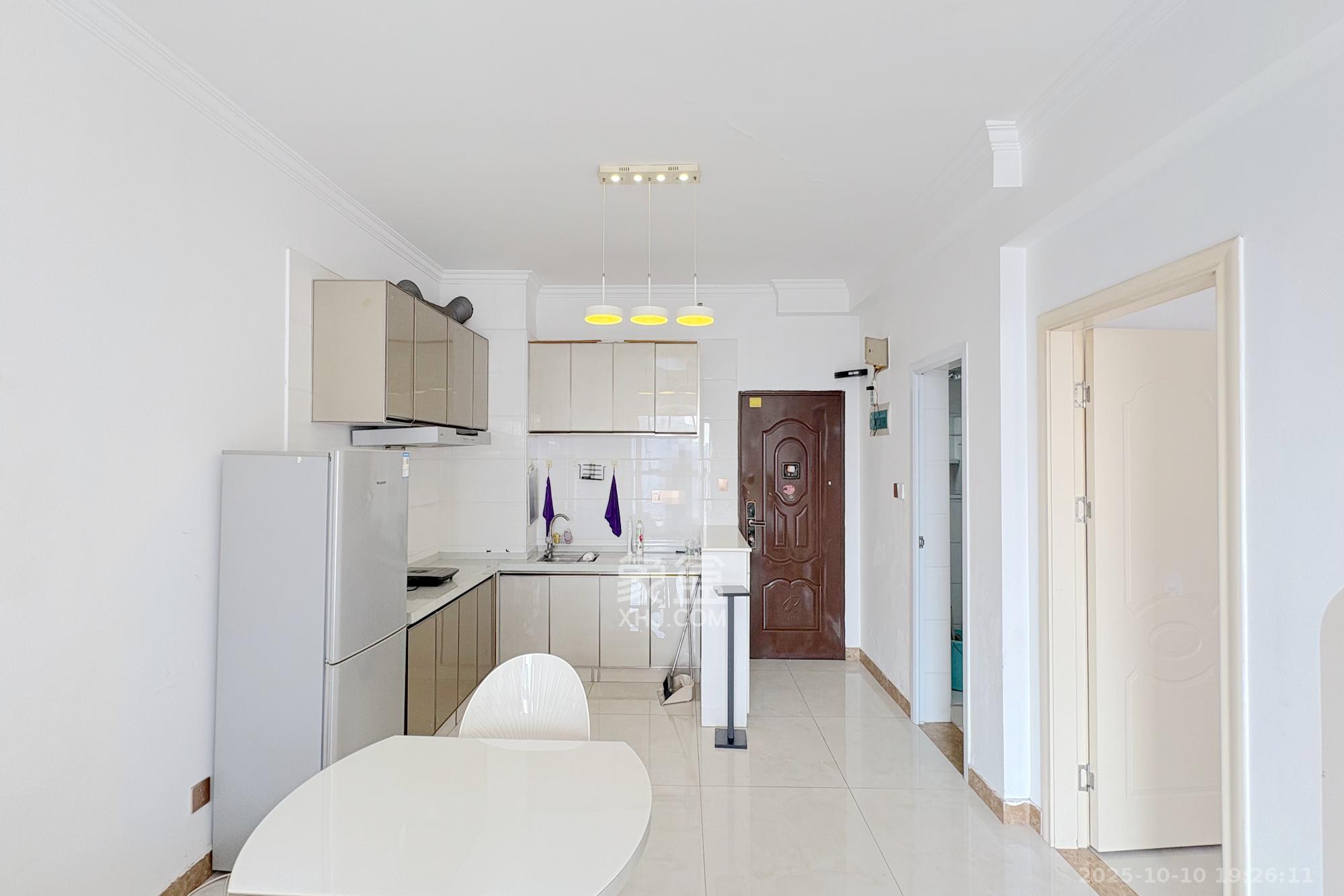 芙蓉同发  1室1厅1卫    52.0万客厅