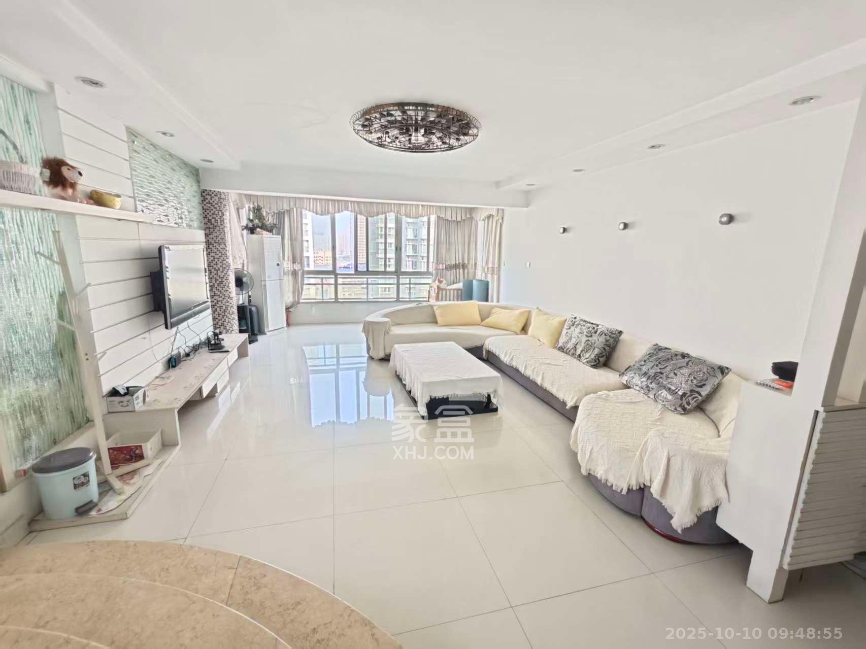 中建桂苑 3室2厅2卫 2200.0元/月 中建桂苑 3室2厅2卫 2200.0元/月室内图