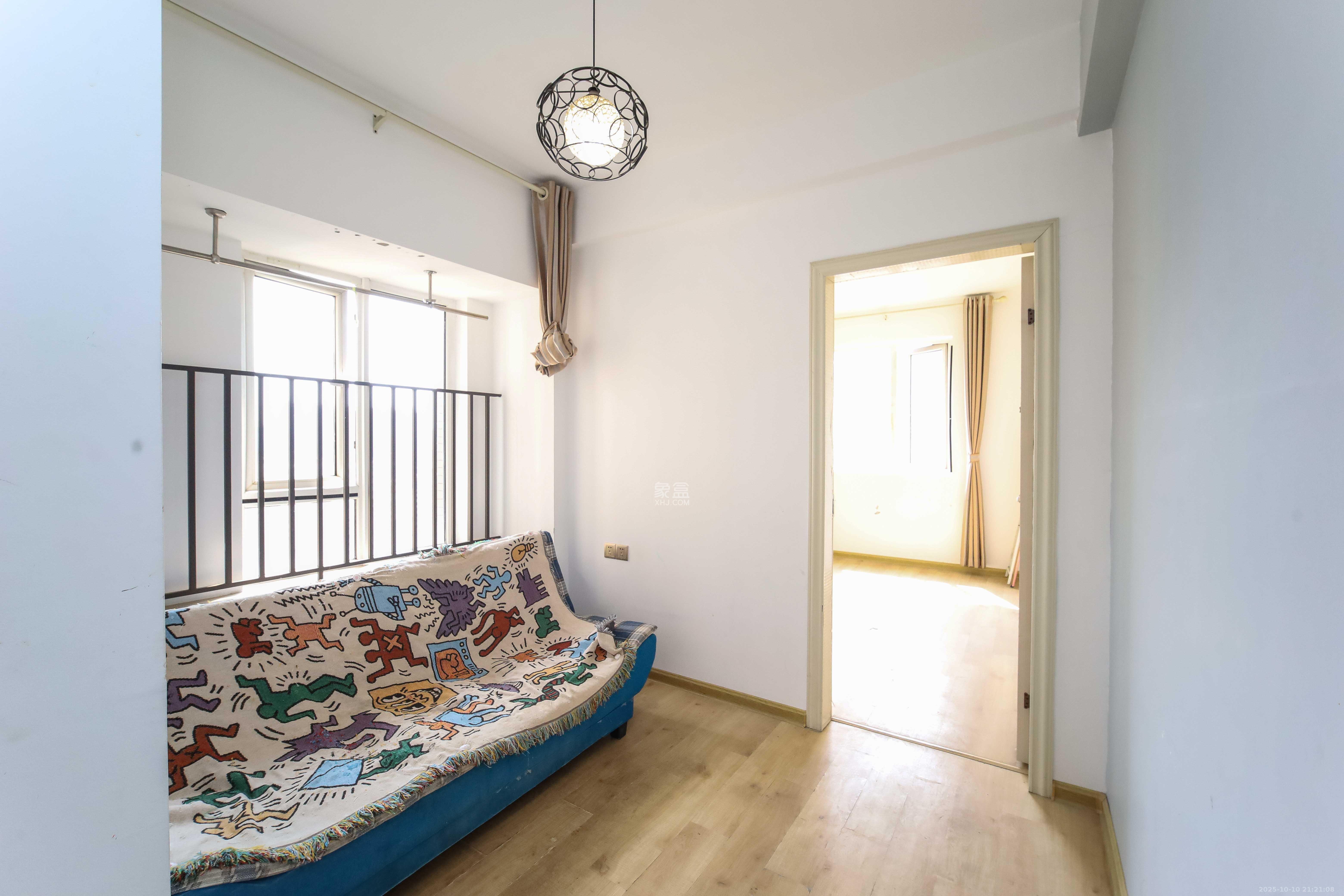 金地格林公馆  3室2厅1卫    78.0万卧室