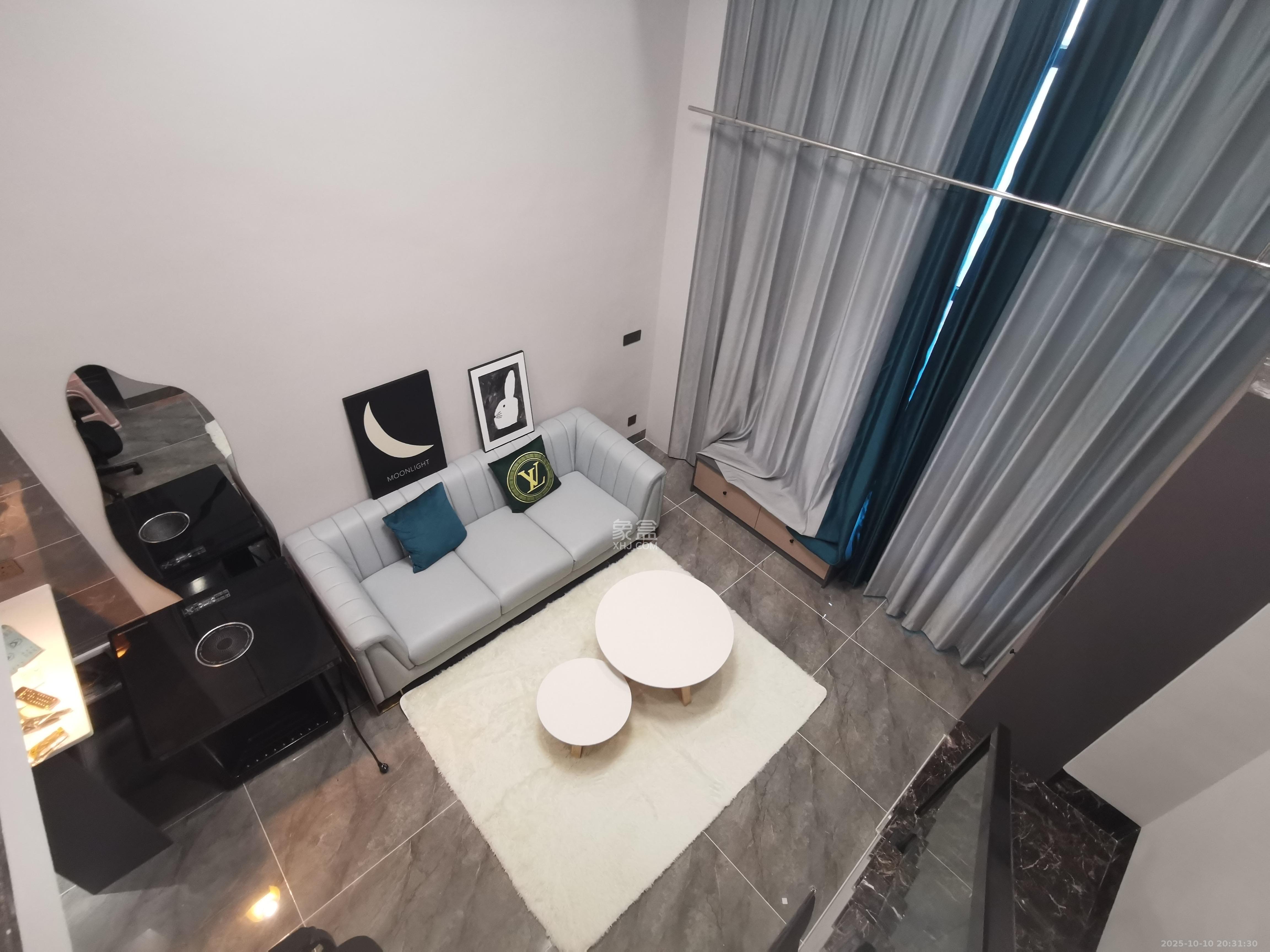 荣盛花语书苑  1室0厅0卫    2000.0元/月 荣盛花语书苑  1室0厅0卫    2000.0元/月