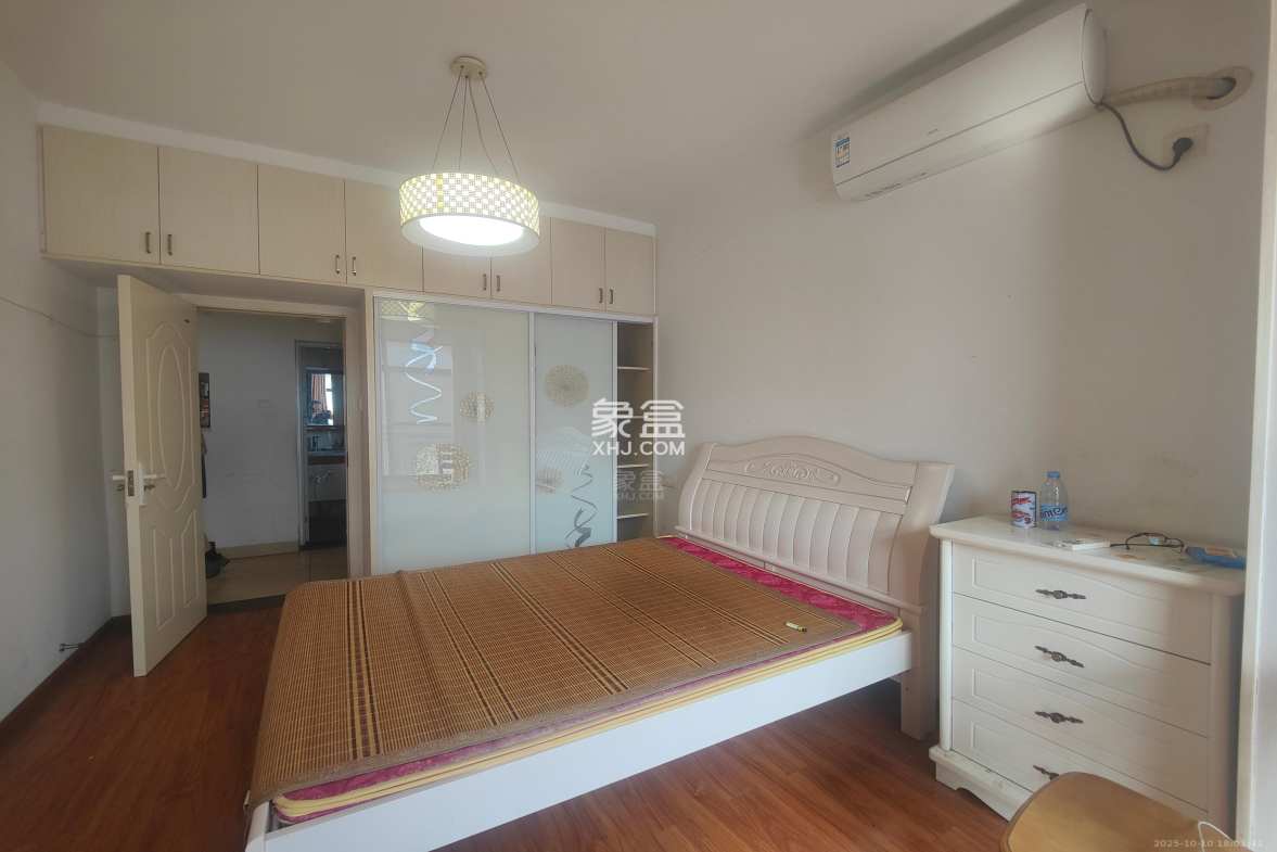 尚格名城香榭丽舍 2室2厅1卫 1500.0元/月 尚格名城香榭丽舍 2室2厅1卫 1500.0元/月室内图