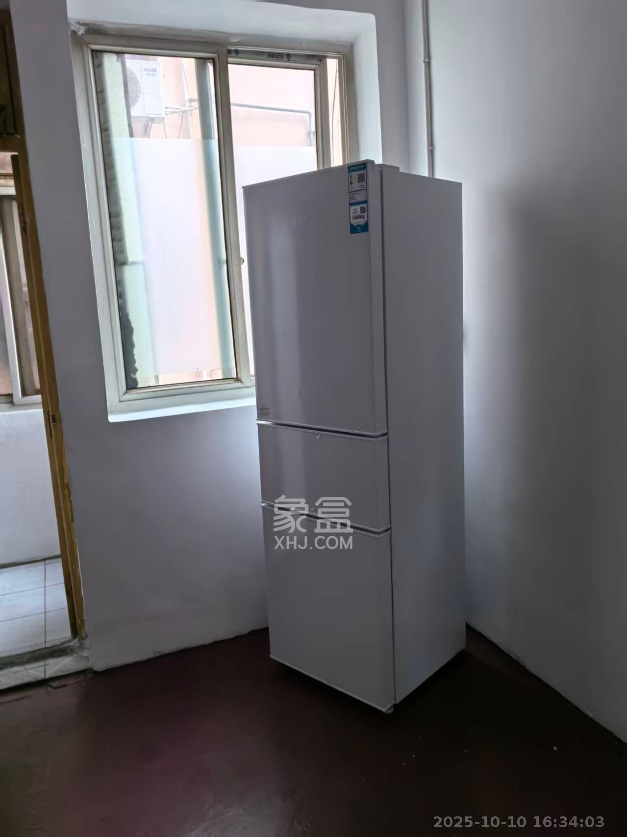 红旗区四片 2室1厅1卫 1600.0元/月 红旗区四片 2室1厅1卫 1600.0元/月室内图