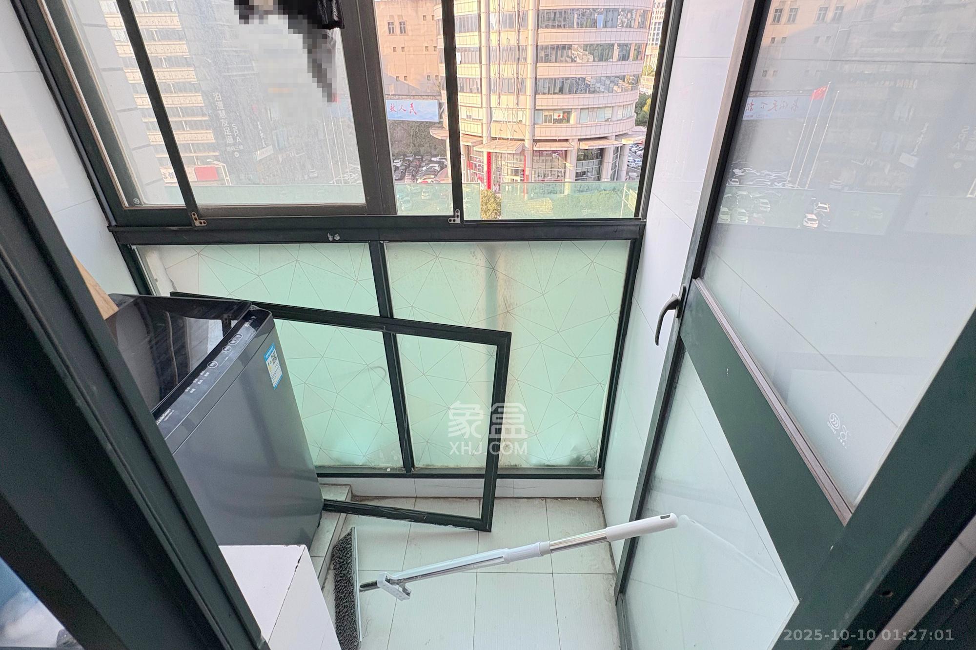 上东印象  1室1厅1卫    28.8万阳台